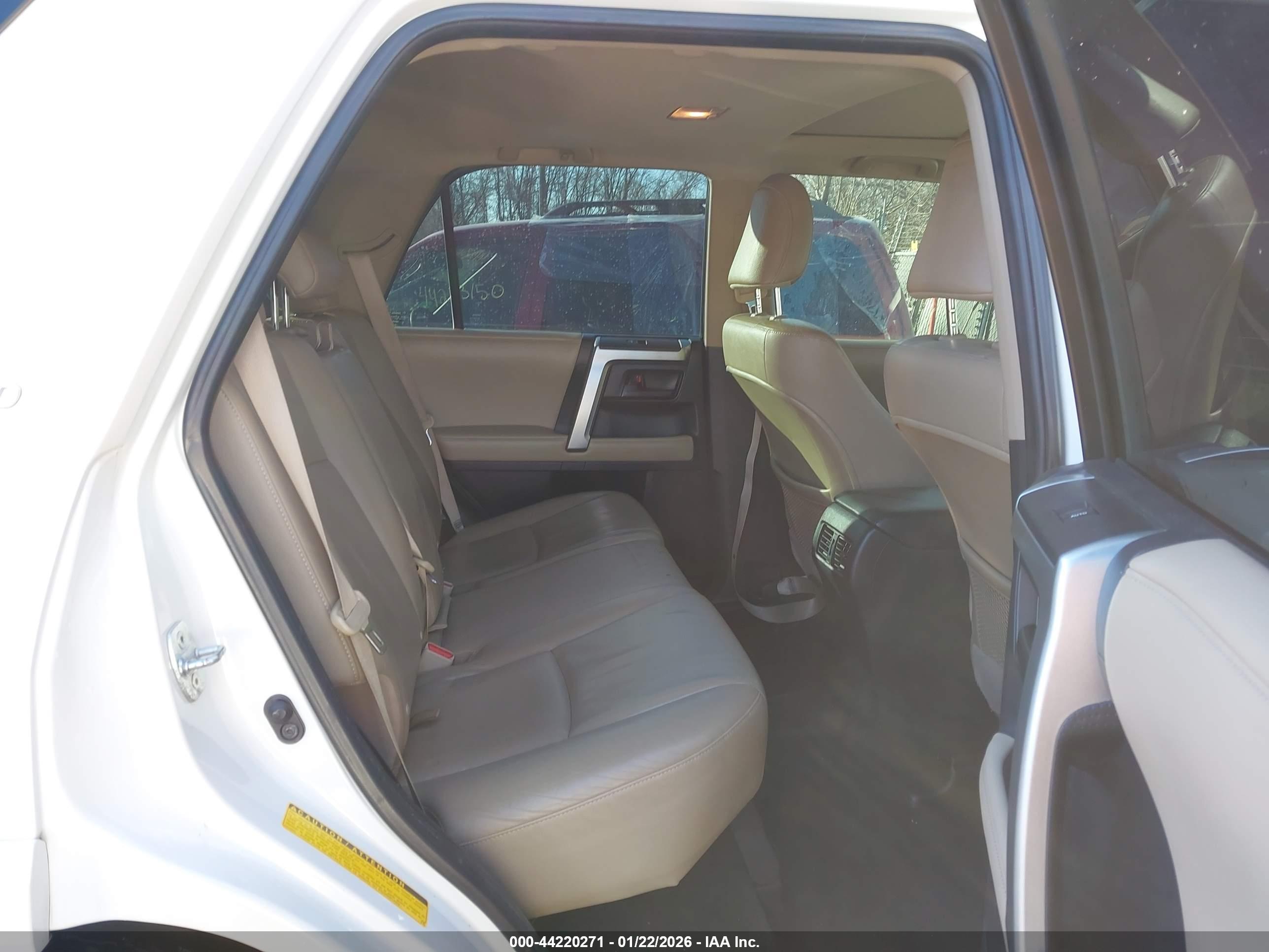 TOYOTA 4RUNNER image 8