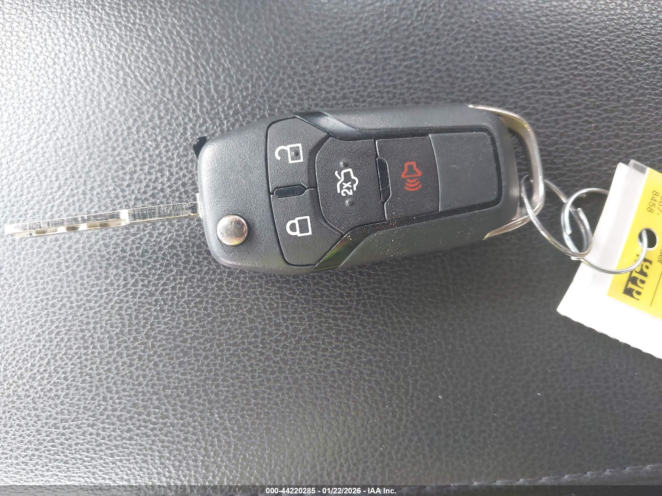 FORD FUSION image 11