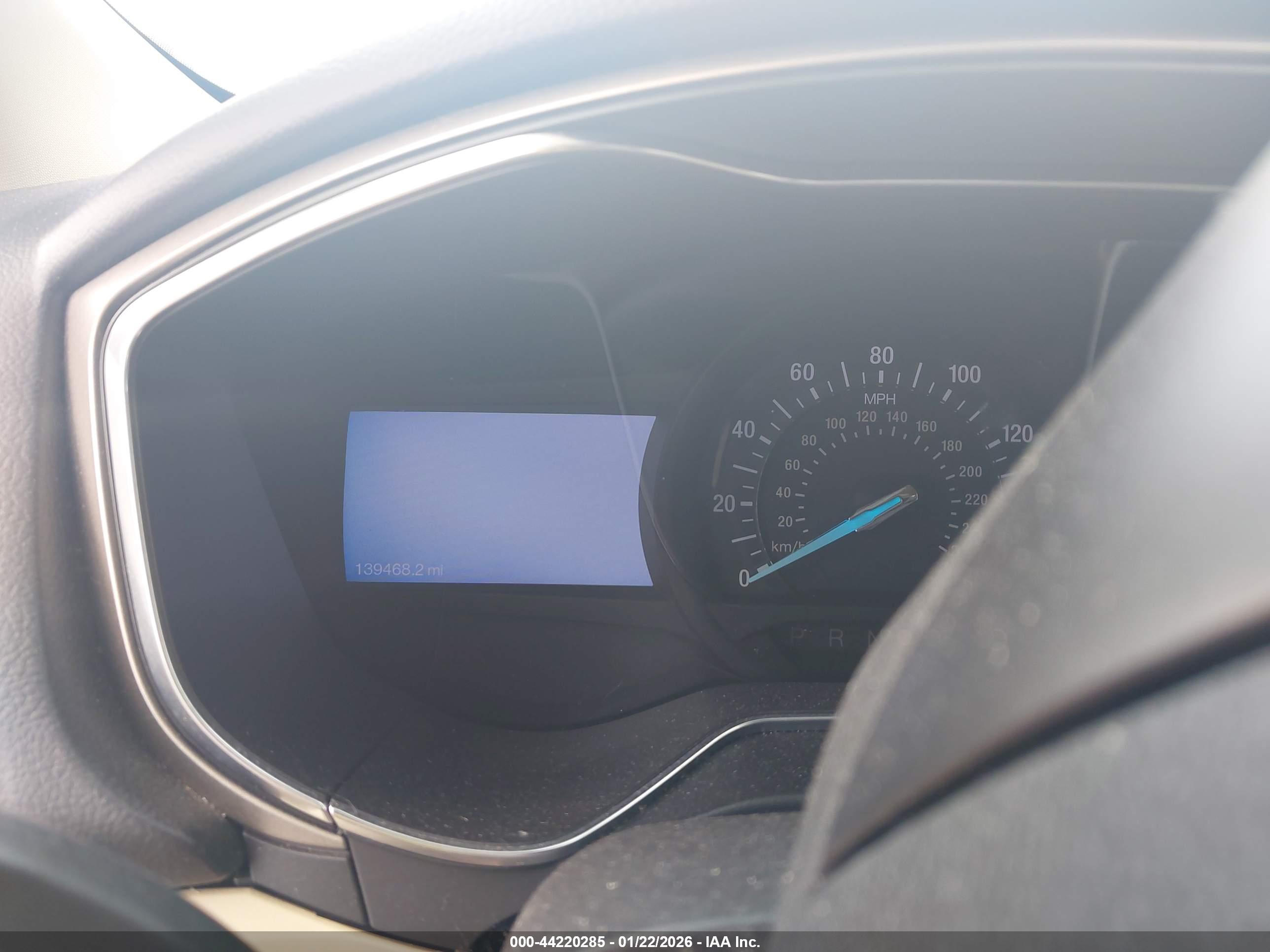 FORD FUSION image 7