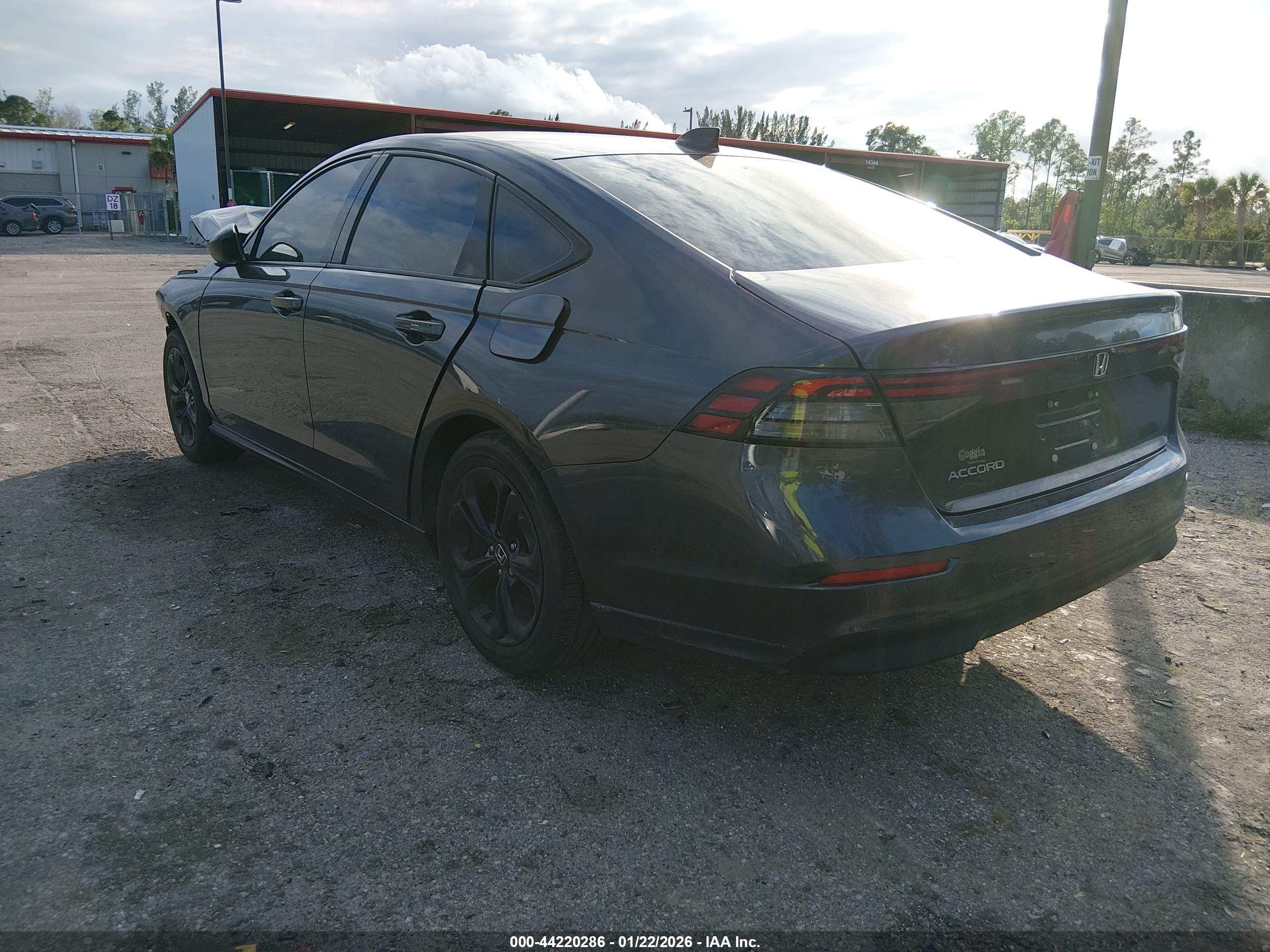 HONDA ACCORD image 3
