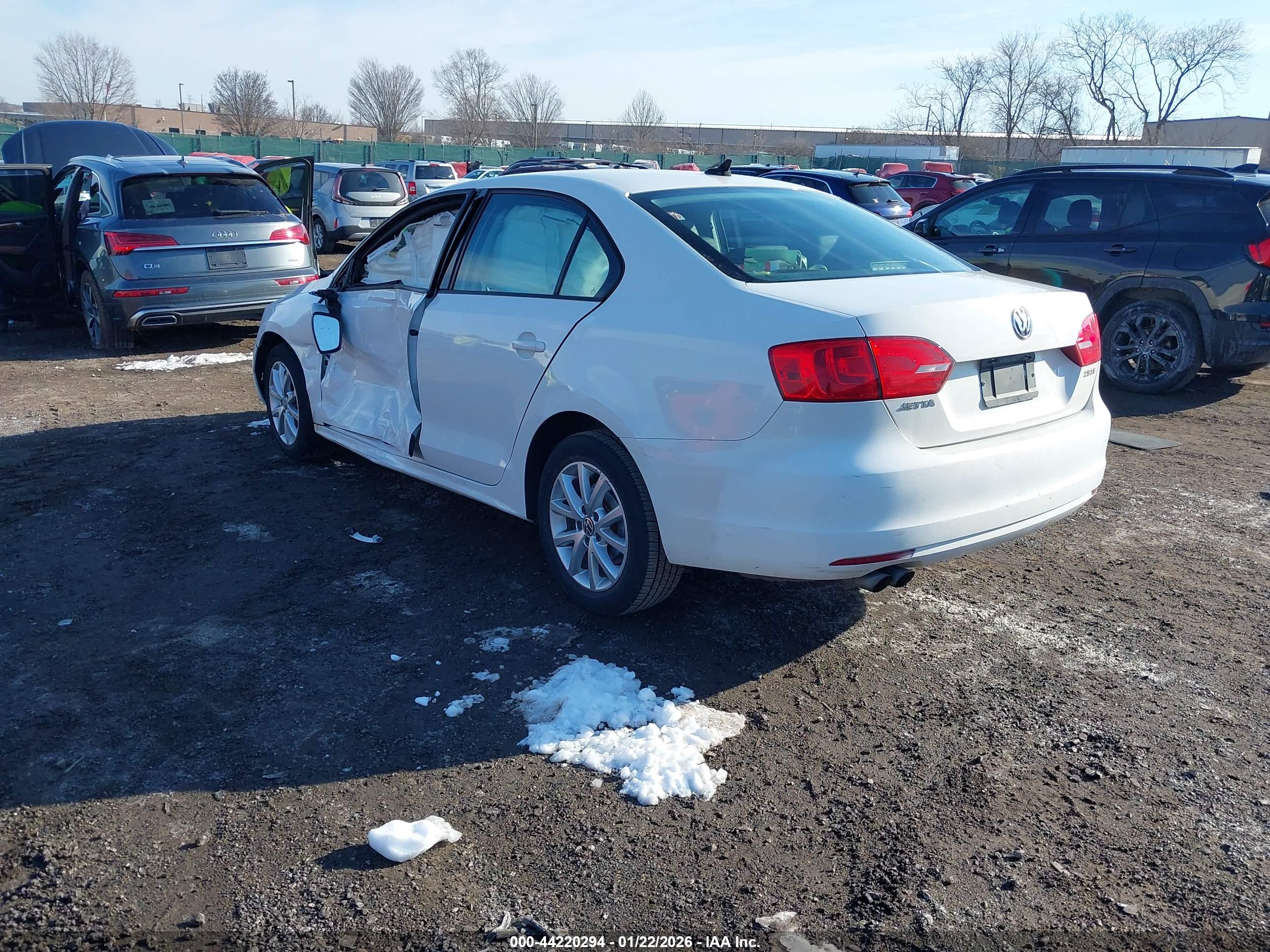VOLKSWAGEN JETTA image 3