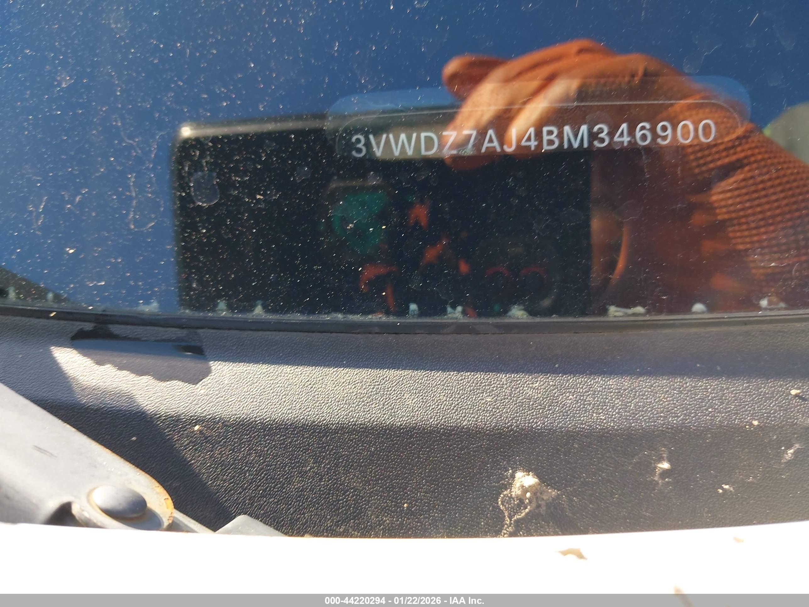 VOLKSWAGEN JETTA image 9