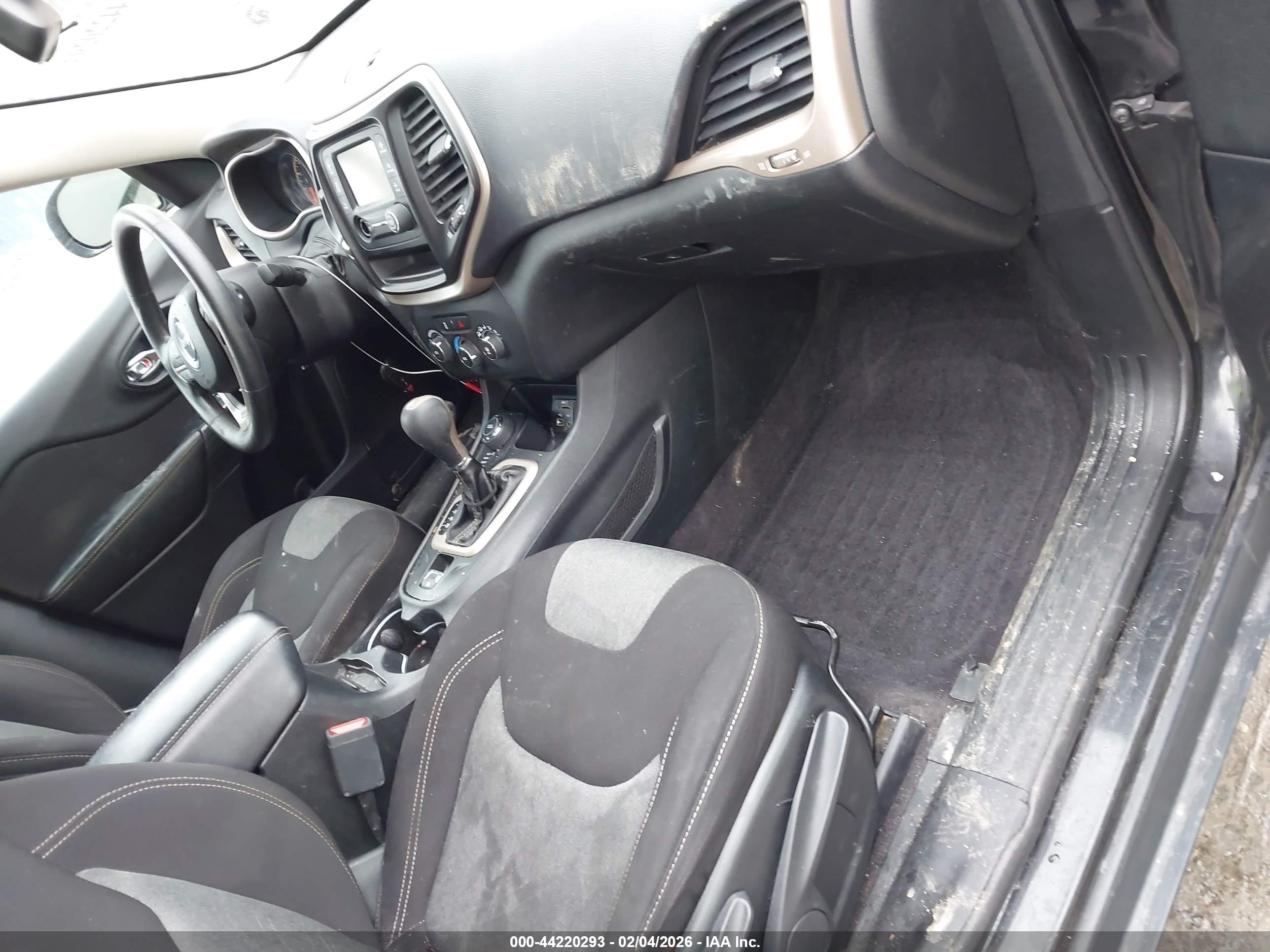 JEEP CHEROKEE image 5