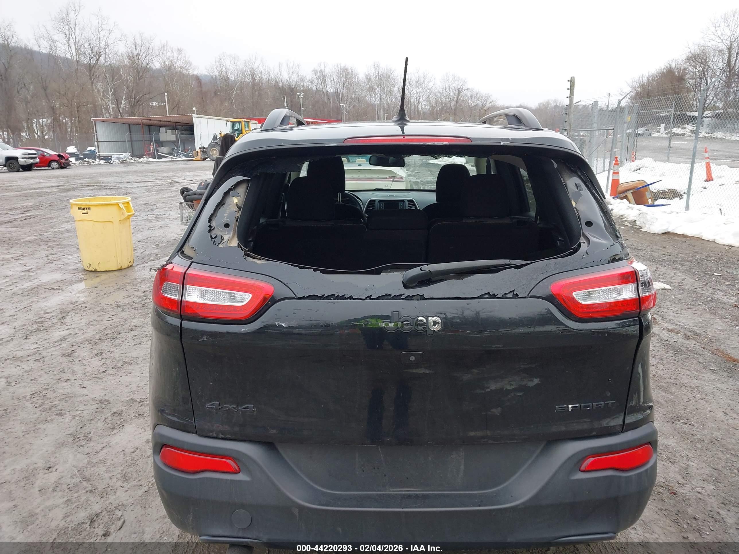 JEEP CHEROKEE image 6