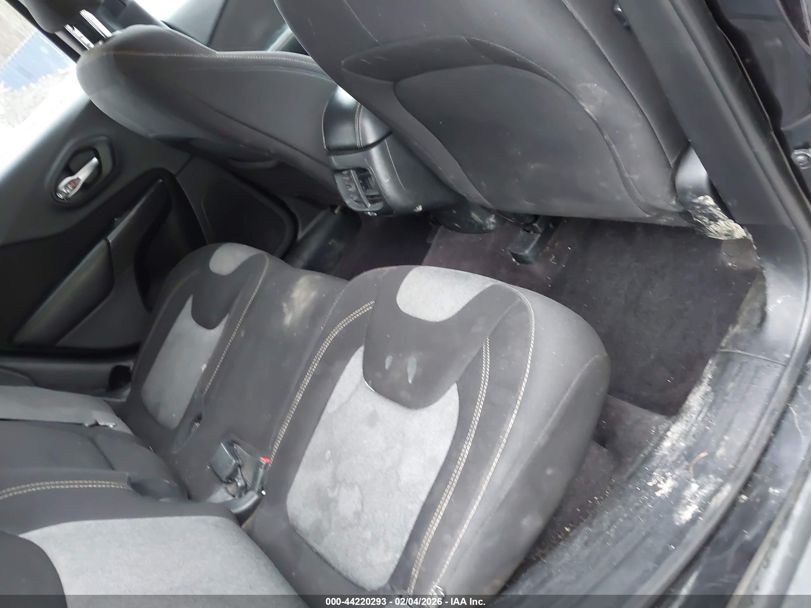 JEEP CHEROKEE image 8