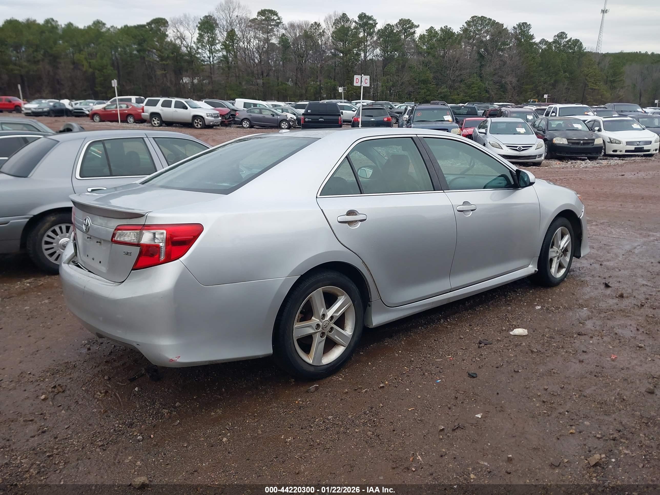 TOYOTA CAMRY image 4