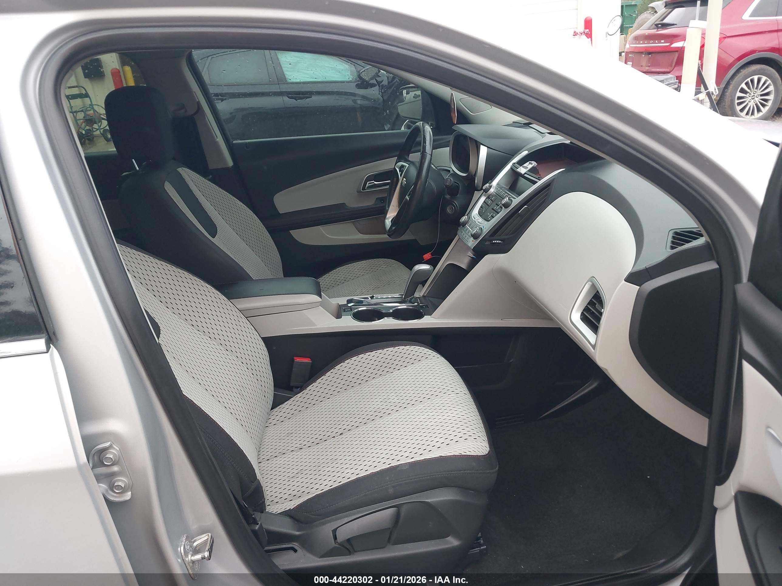 CHEVROLET EQUINOX image 5