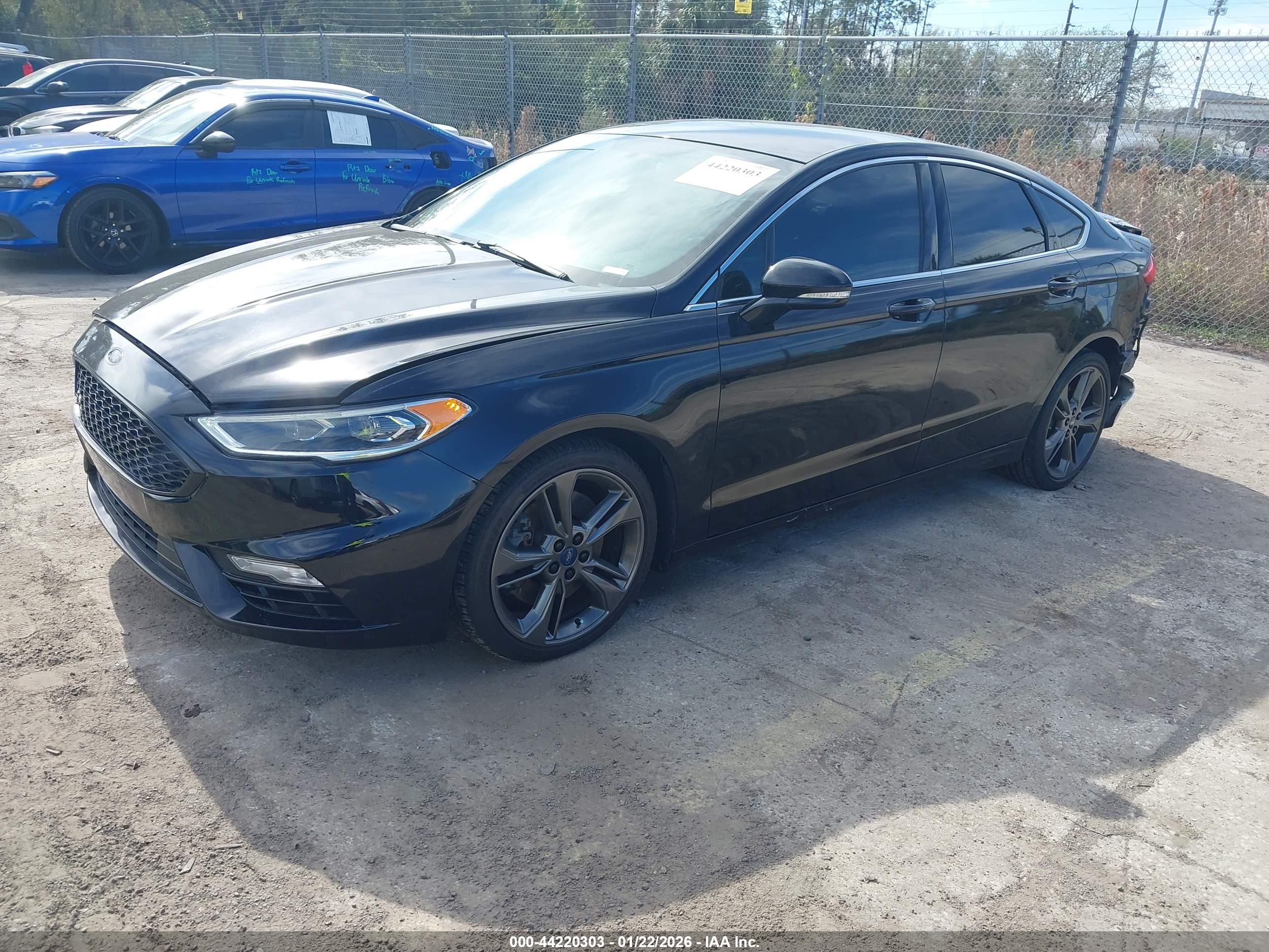 FORD FUSION image 2