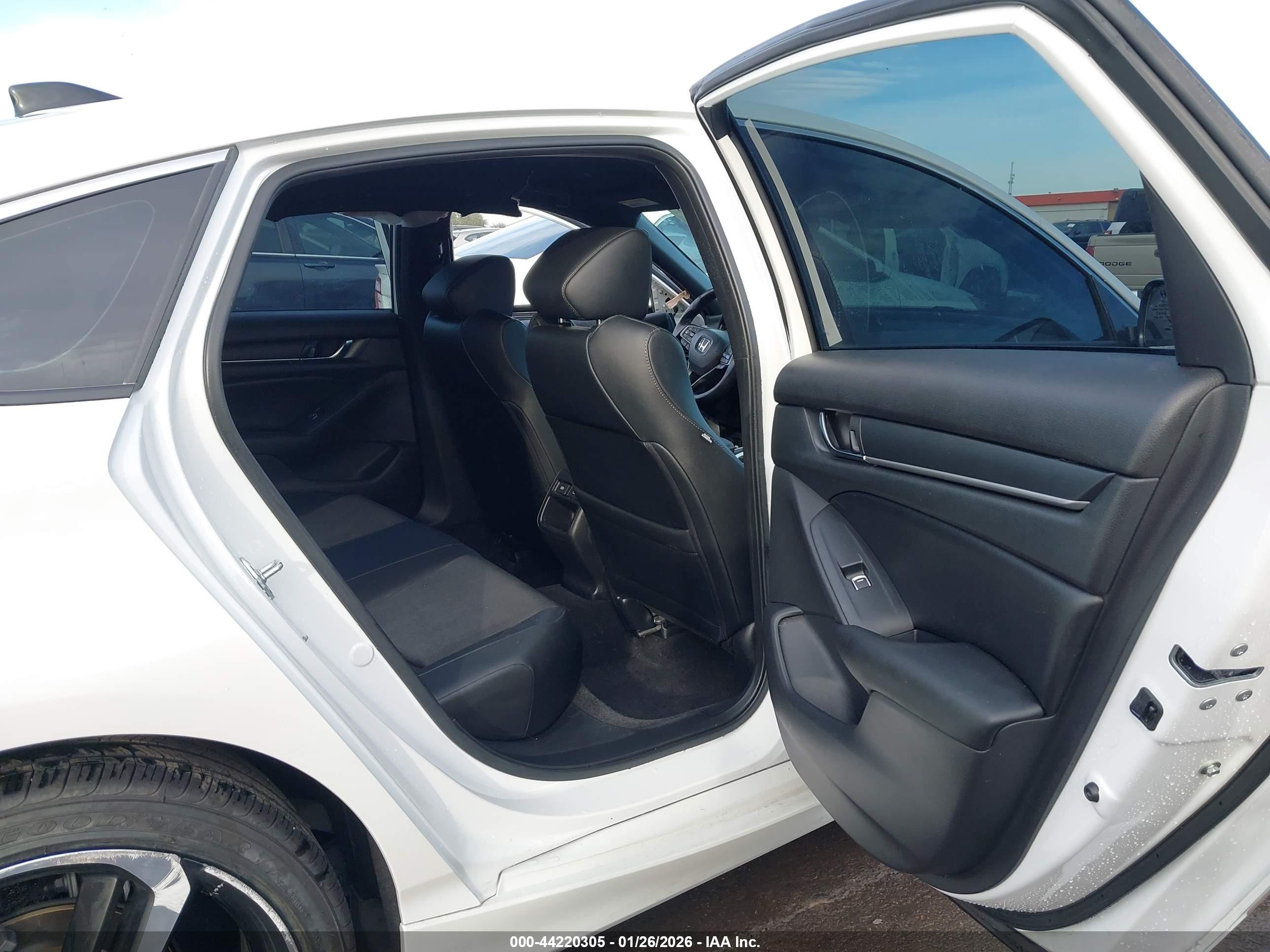 HONDA ACCORD image 8