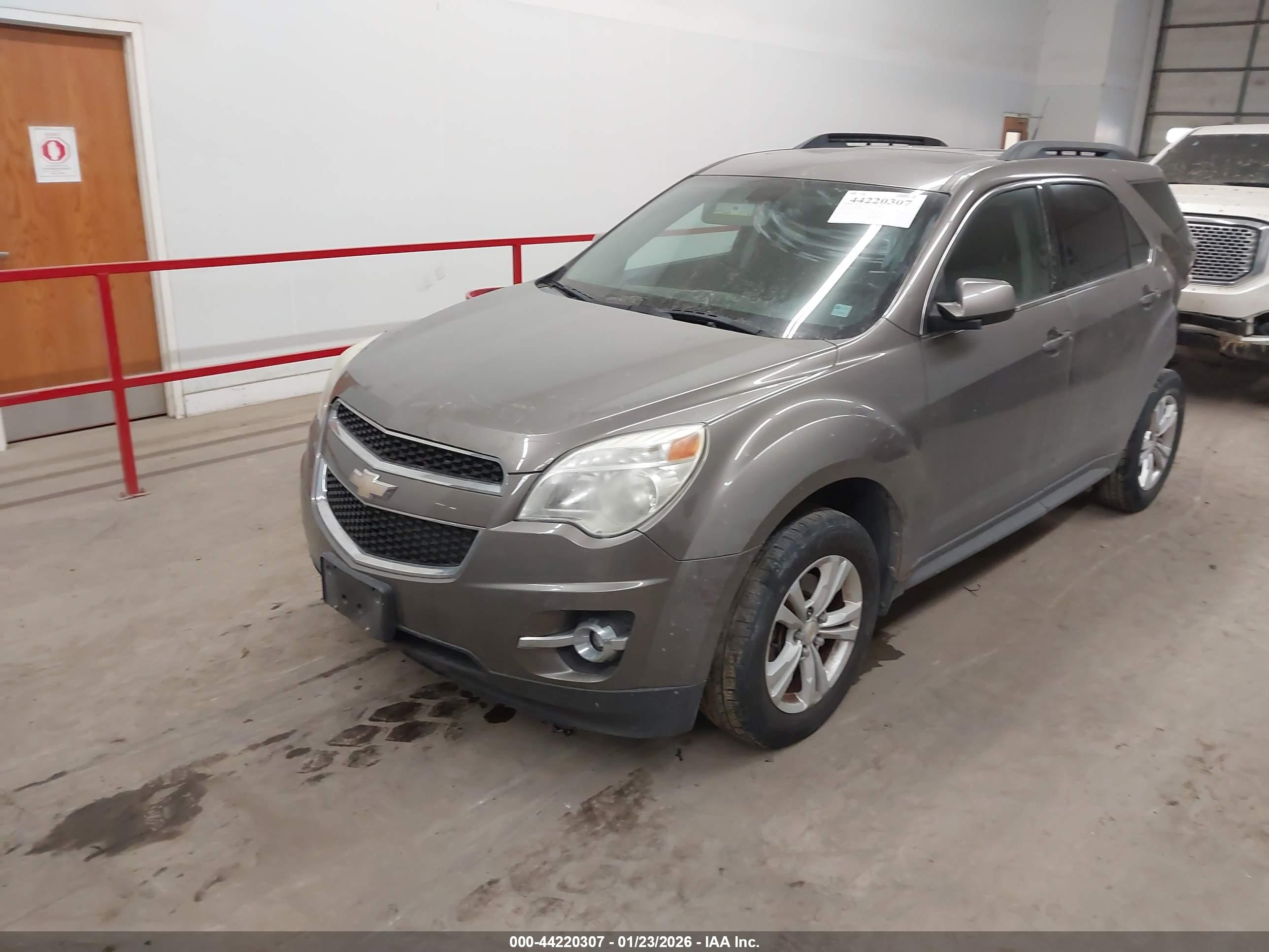 CHEVROLET EQUINOX image 2
