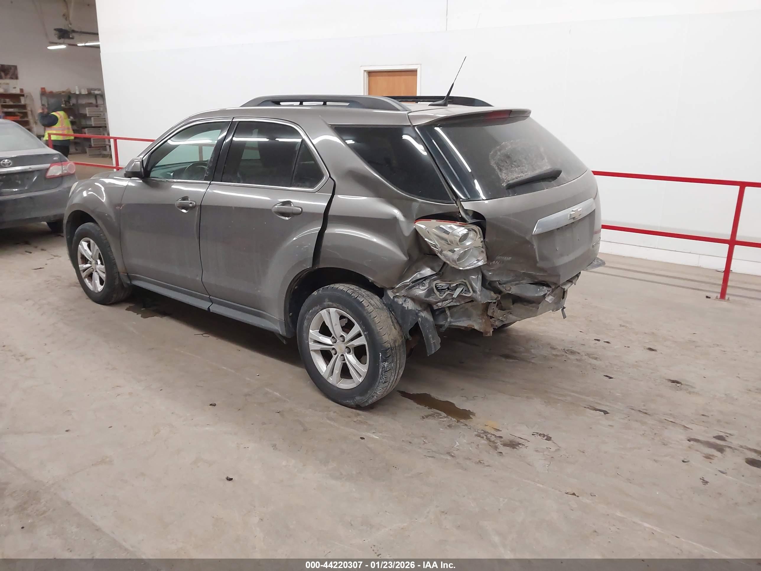 CHEVROLET EQUINOX image 3