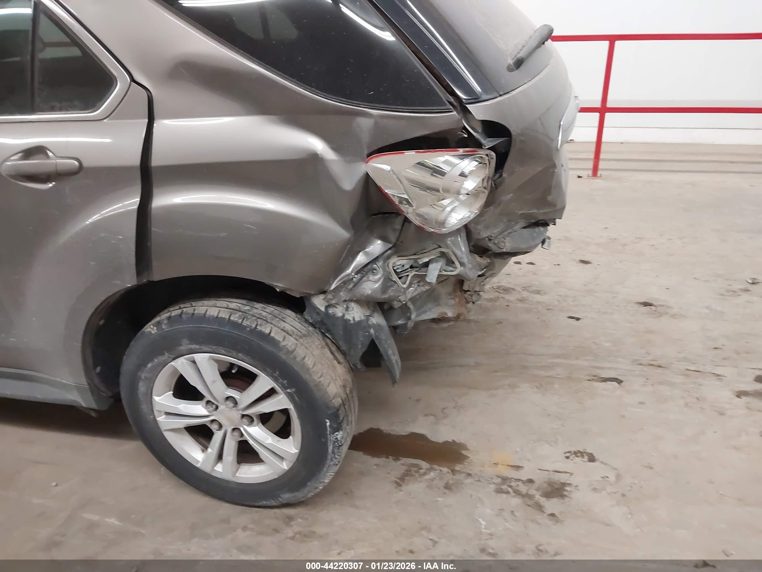 CHEVROLET EQUINOX image 6