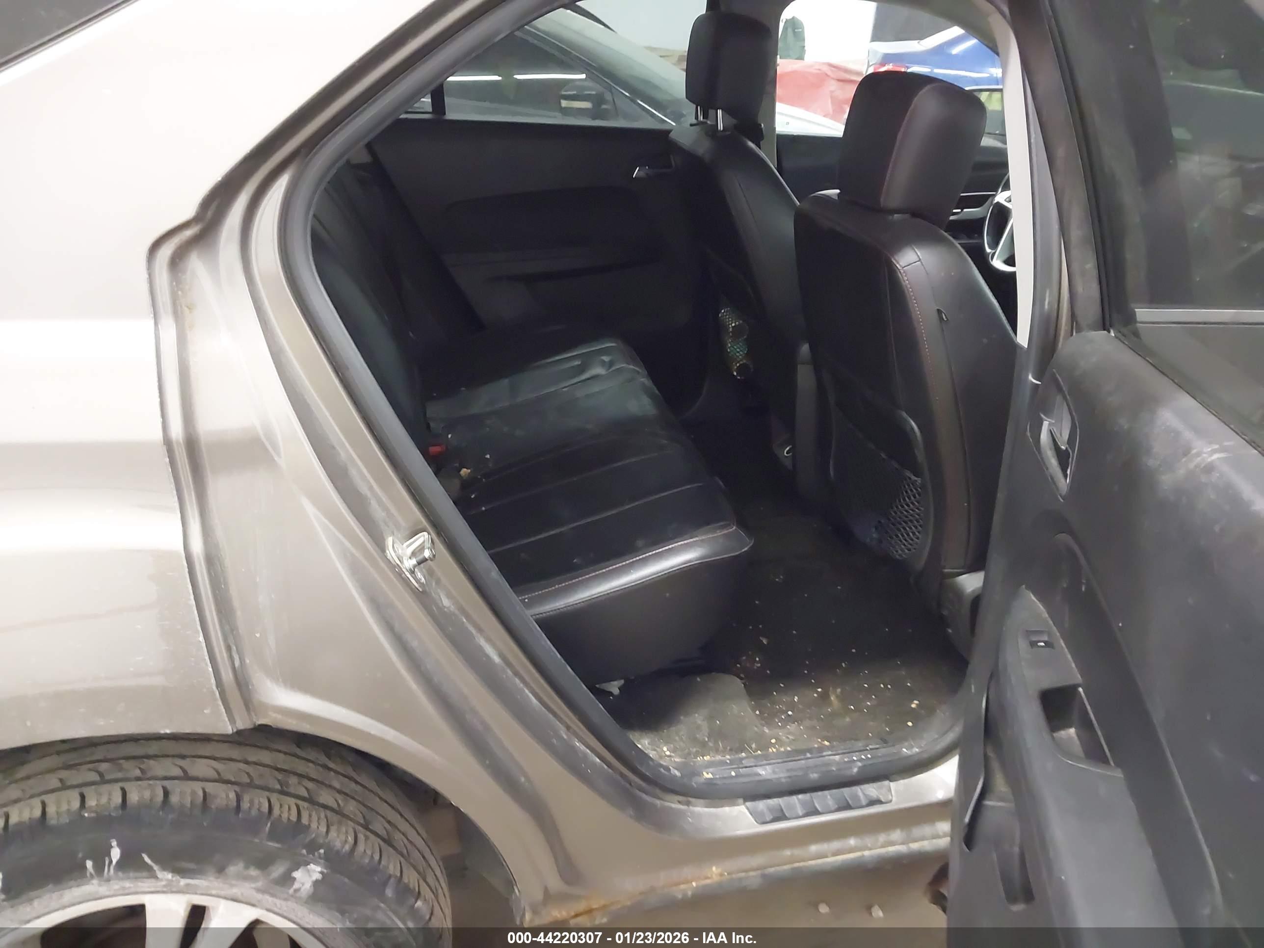 CHEVROLET EQUINOX image 8