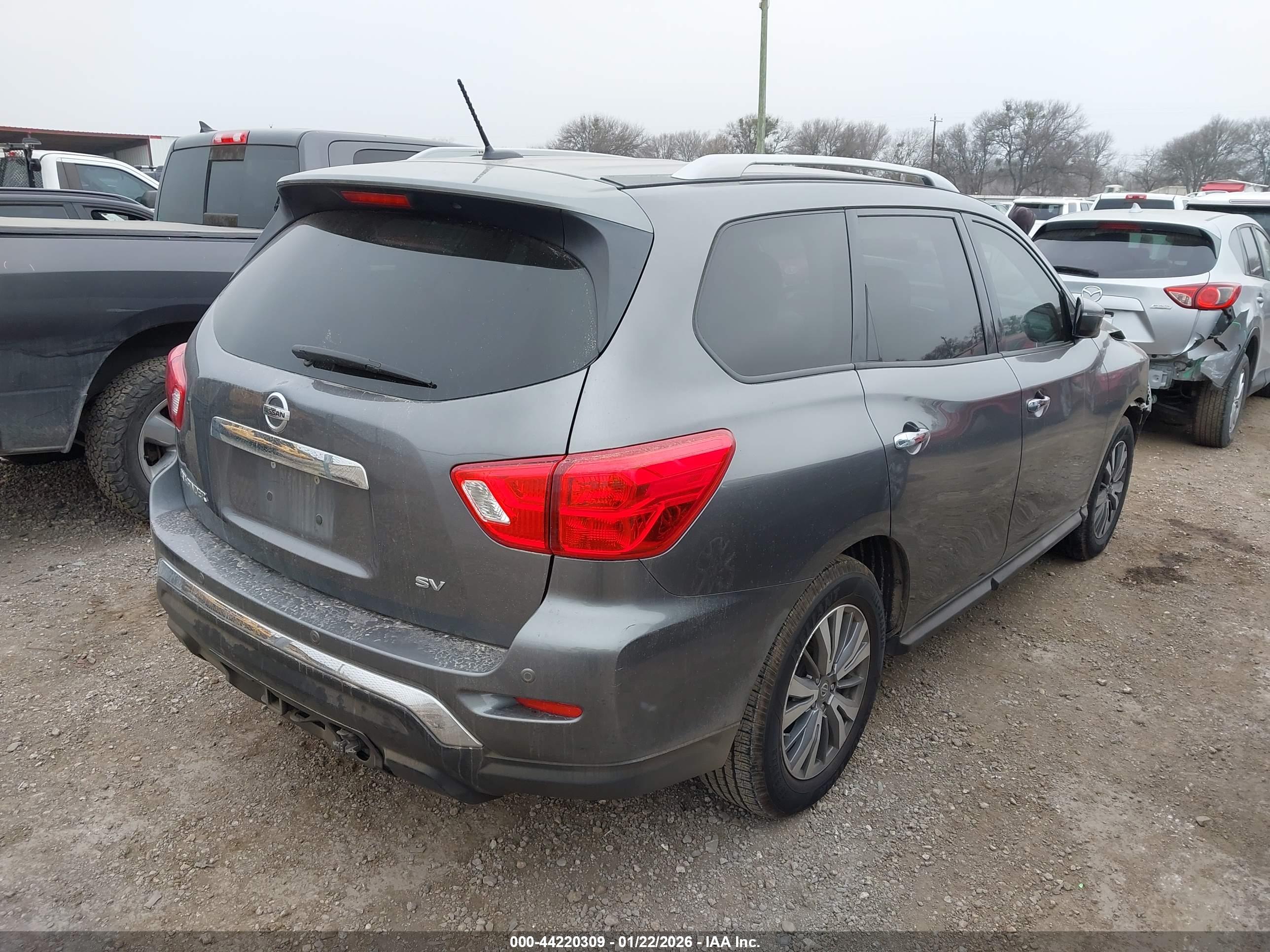NISSAN PATHFINDER image 4