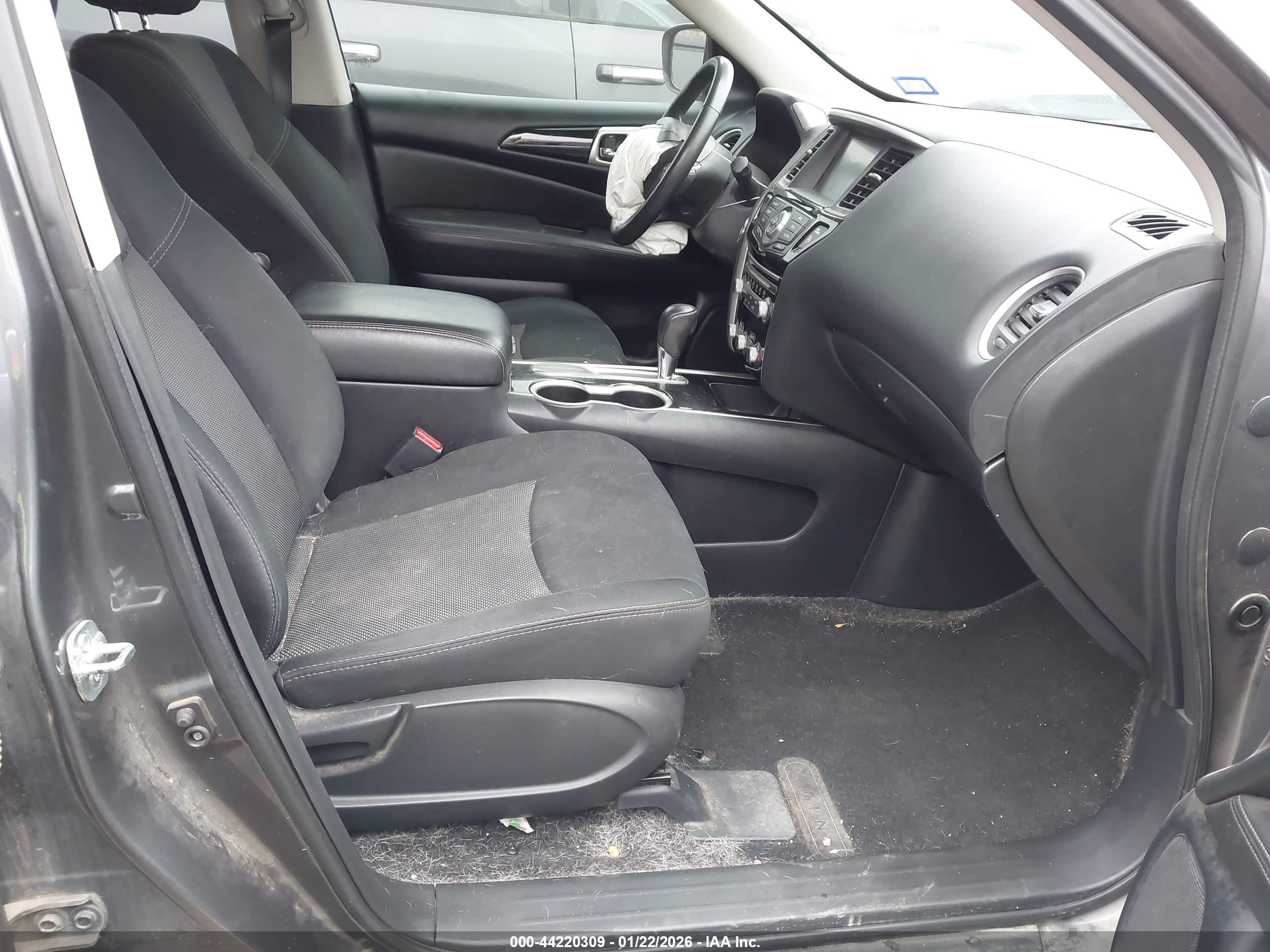 NISSAN PATHFINDER image 5