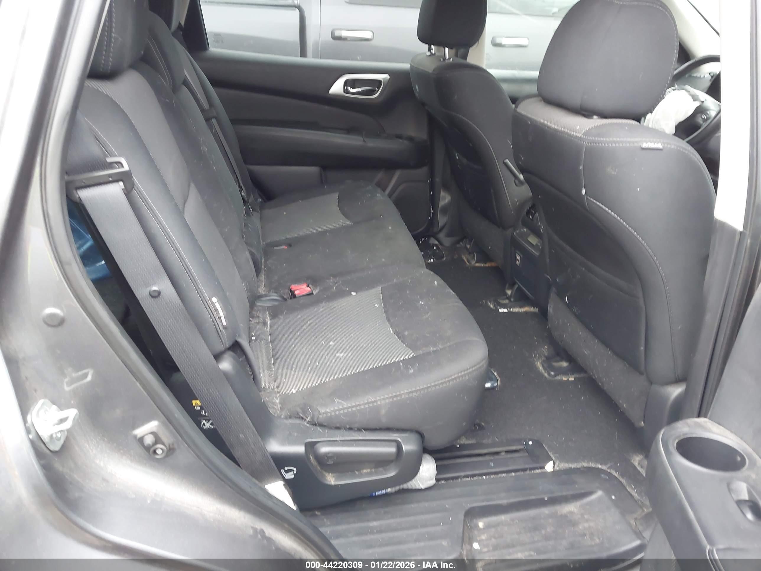 NISSAN PATHFINDER image 8