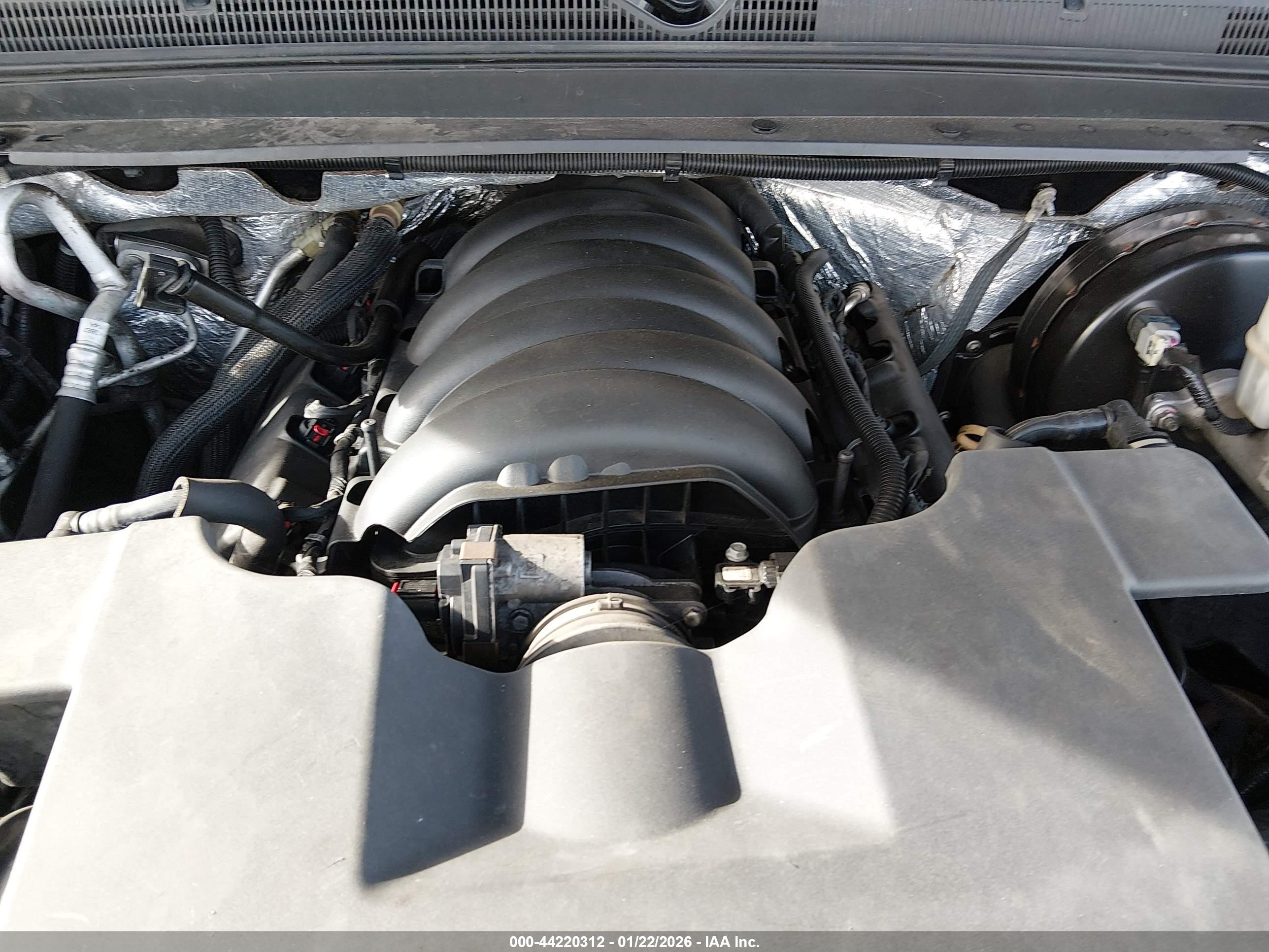 CHEVROLET SUBURBAN image 6