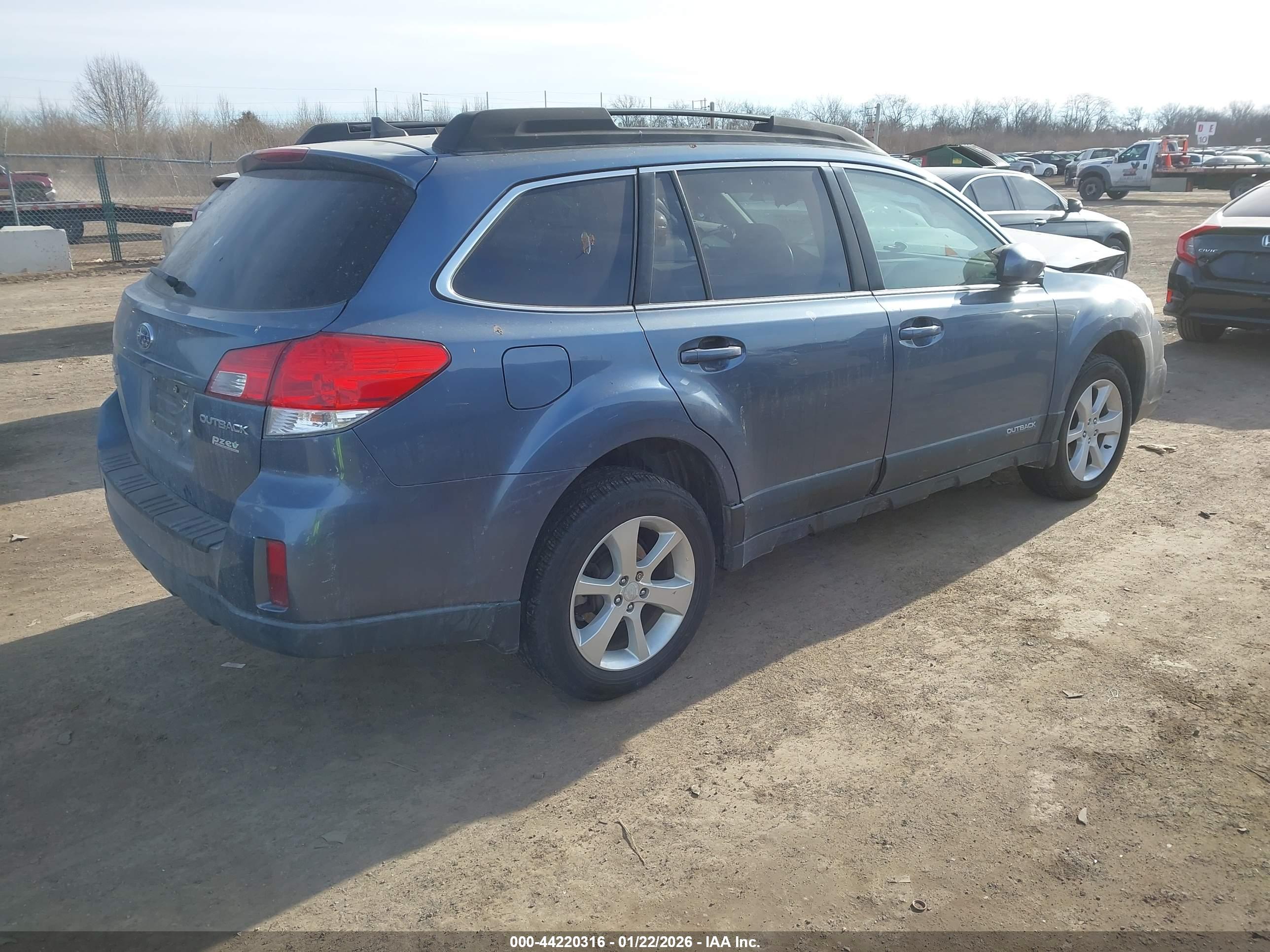SUBARU OUTBACK image 4