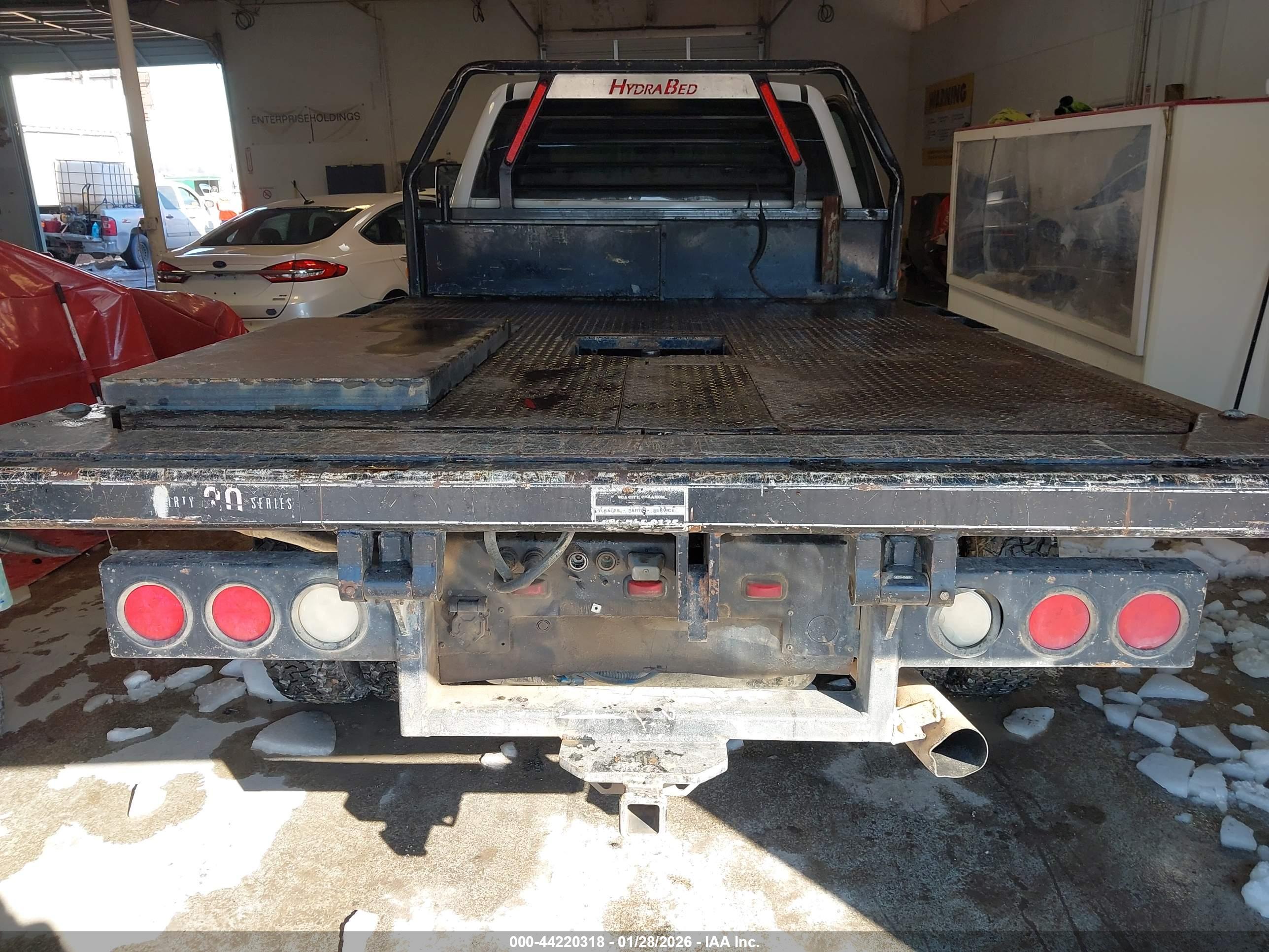 GMC SIERRA image 7