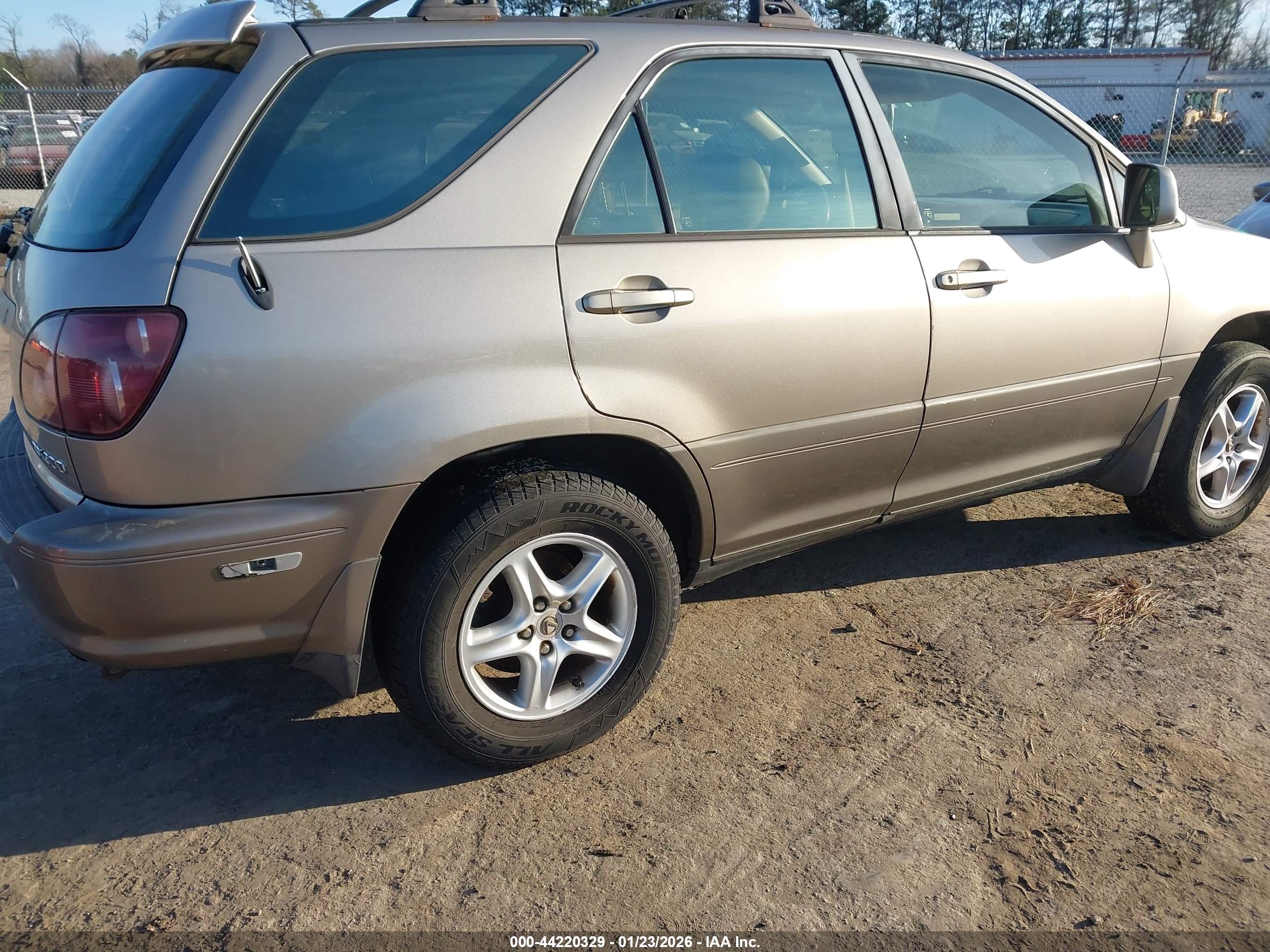 LEXUS RX image 6