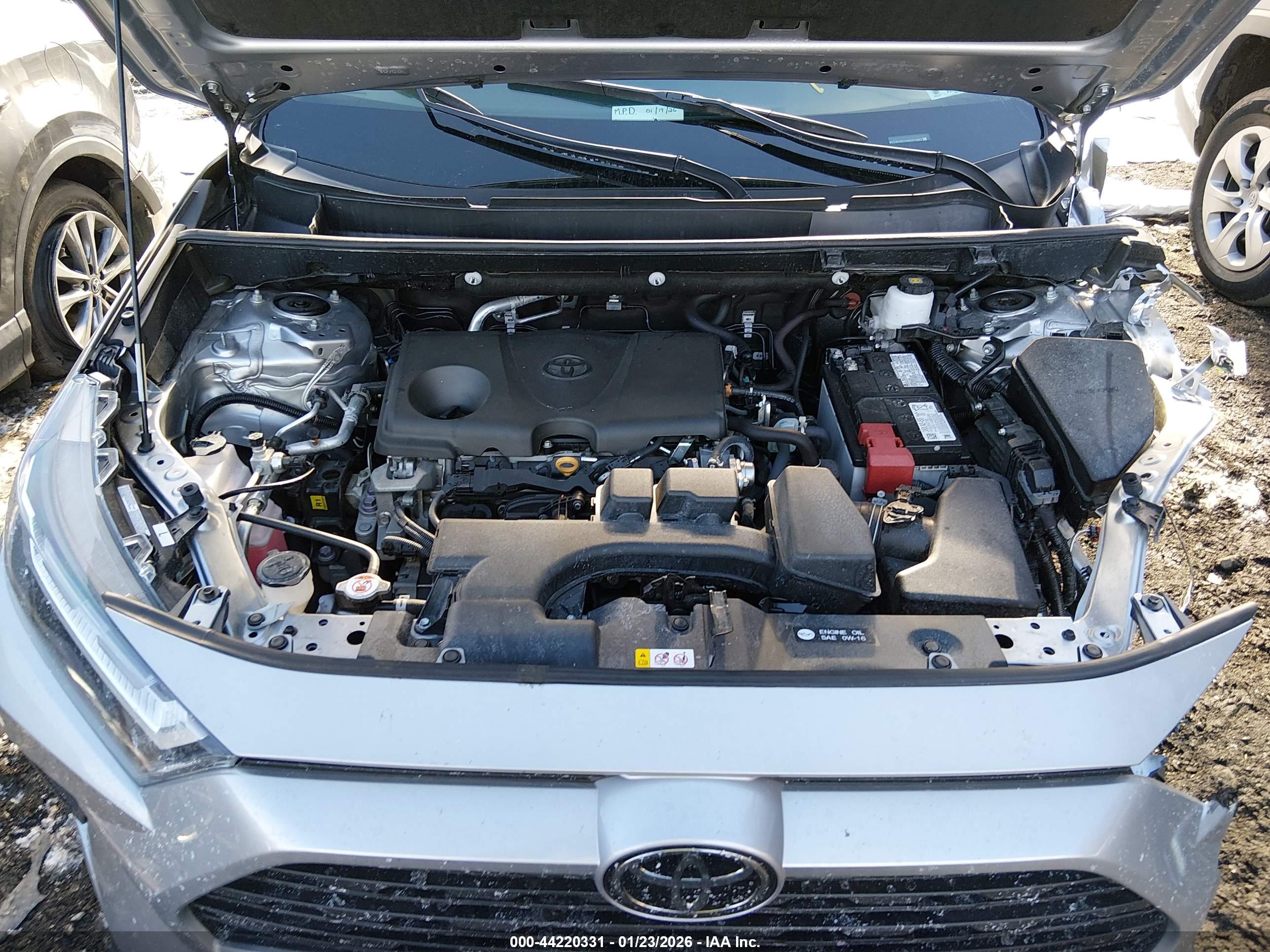 TOYOTA RAV4 image 10