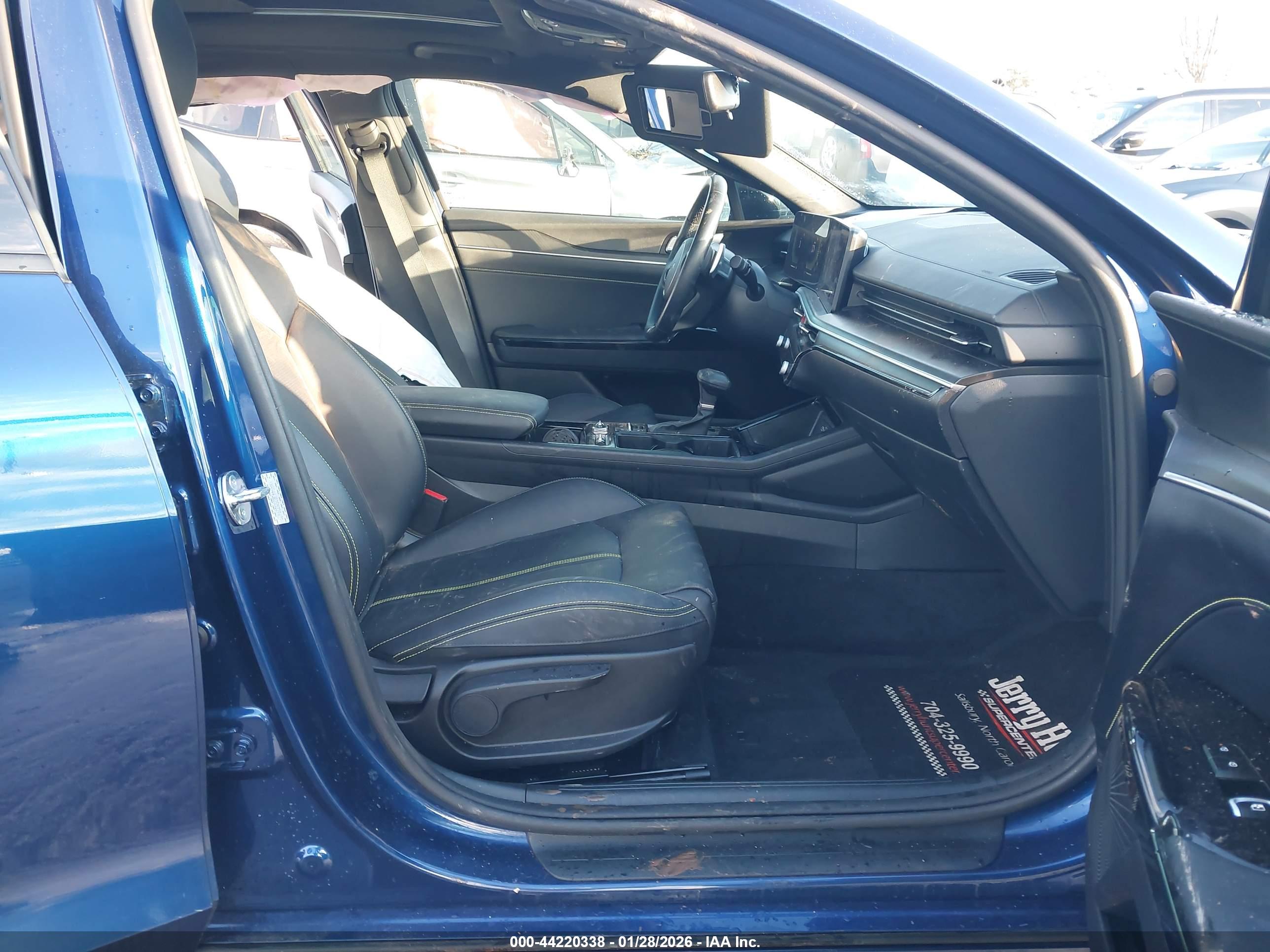 KIA K5 image 5