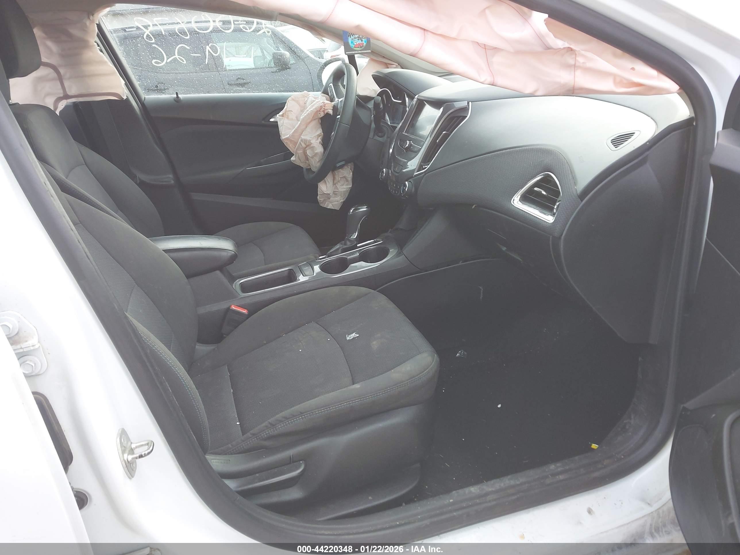 CHEVROLET CRUZE image 5