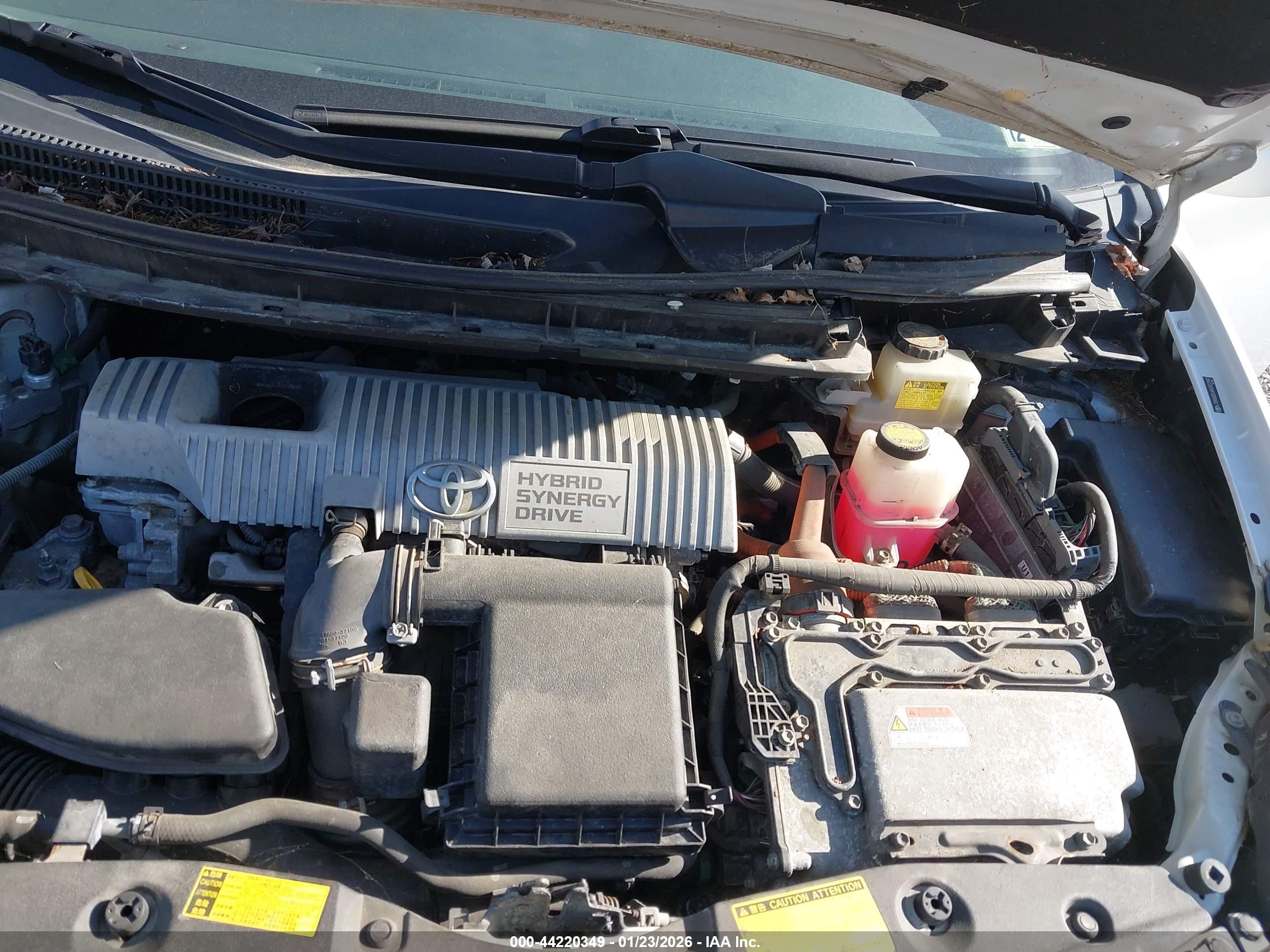 TOYOTA PRIUS image 10