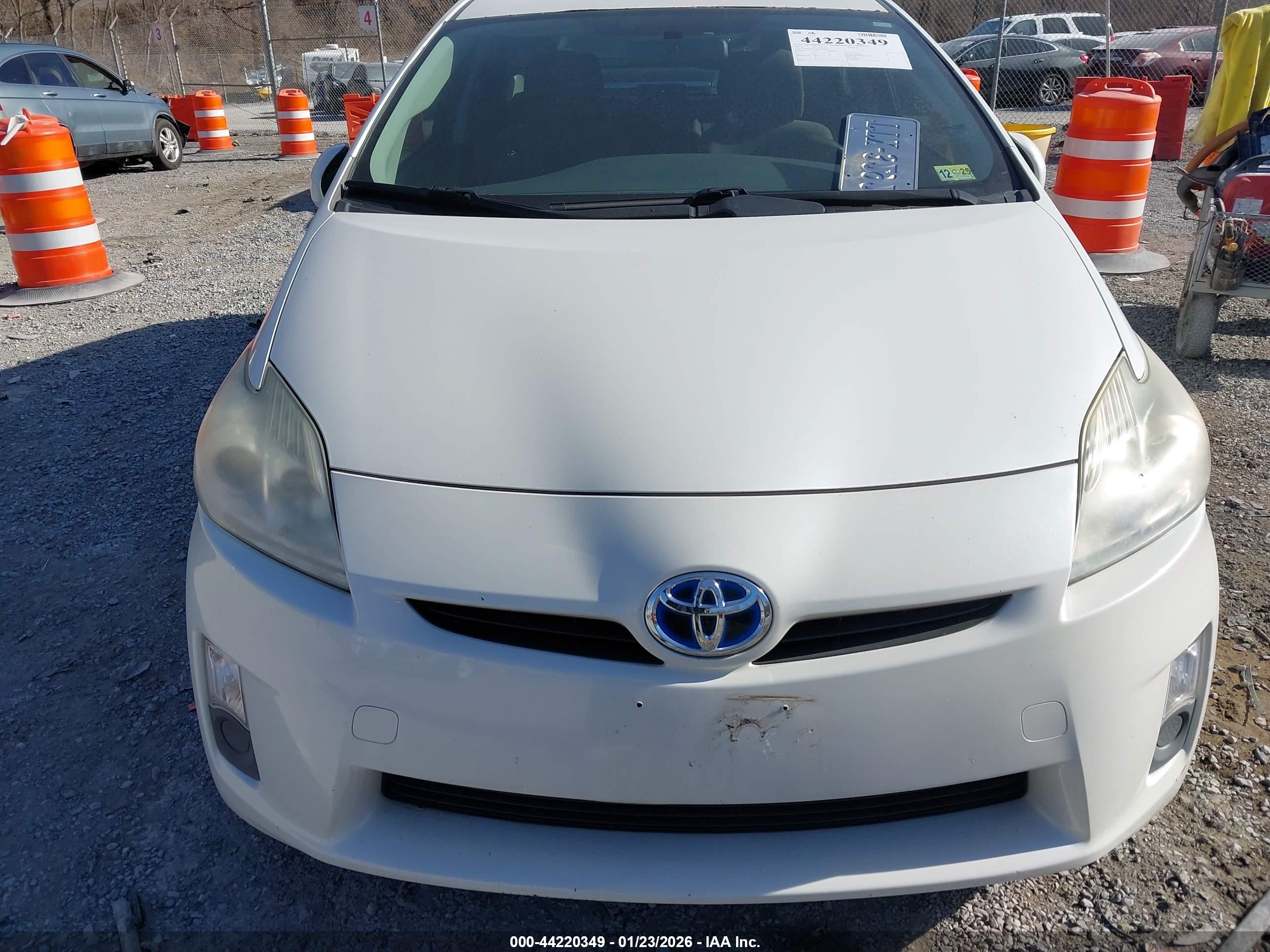 TOYOTA PRIUS image 6
