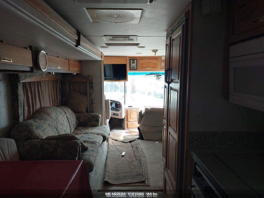 FREIGHTLINER CHASSIS image 8
