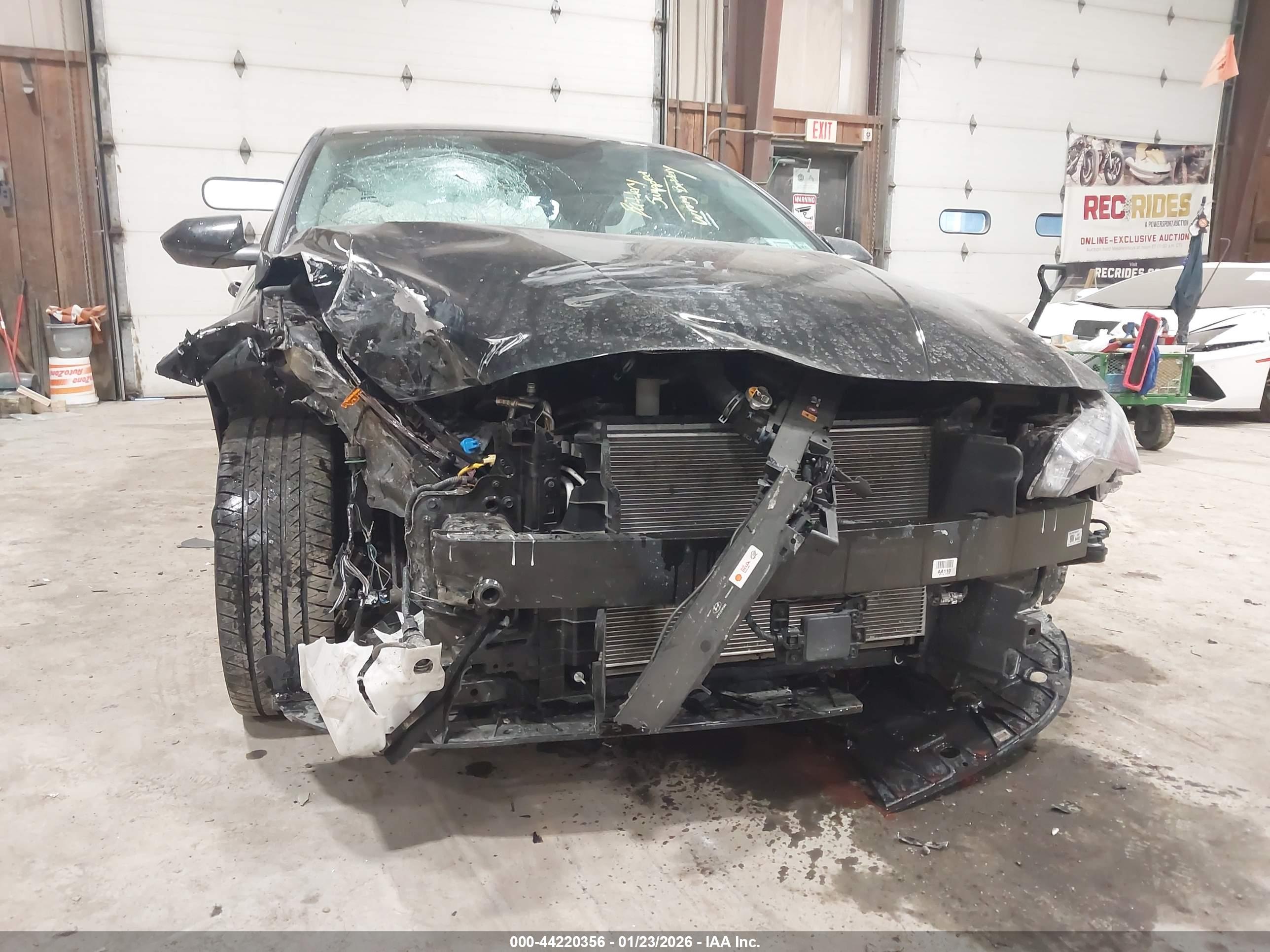 HYUNDAI ELANTRA image 6