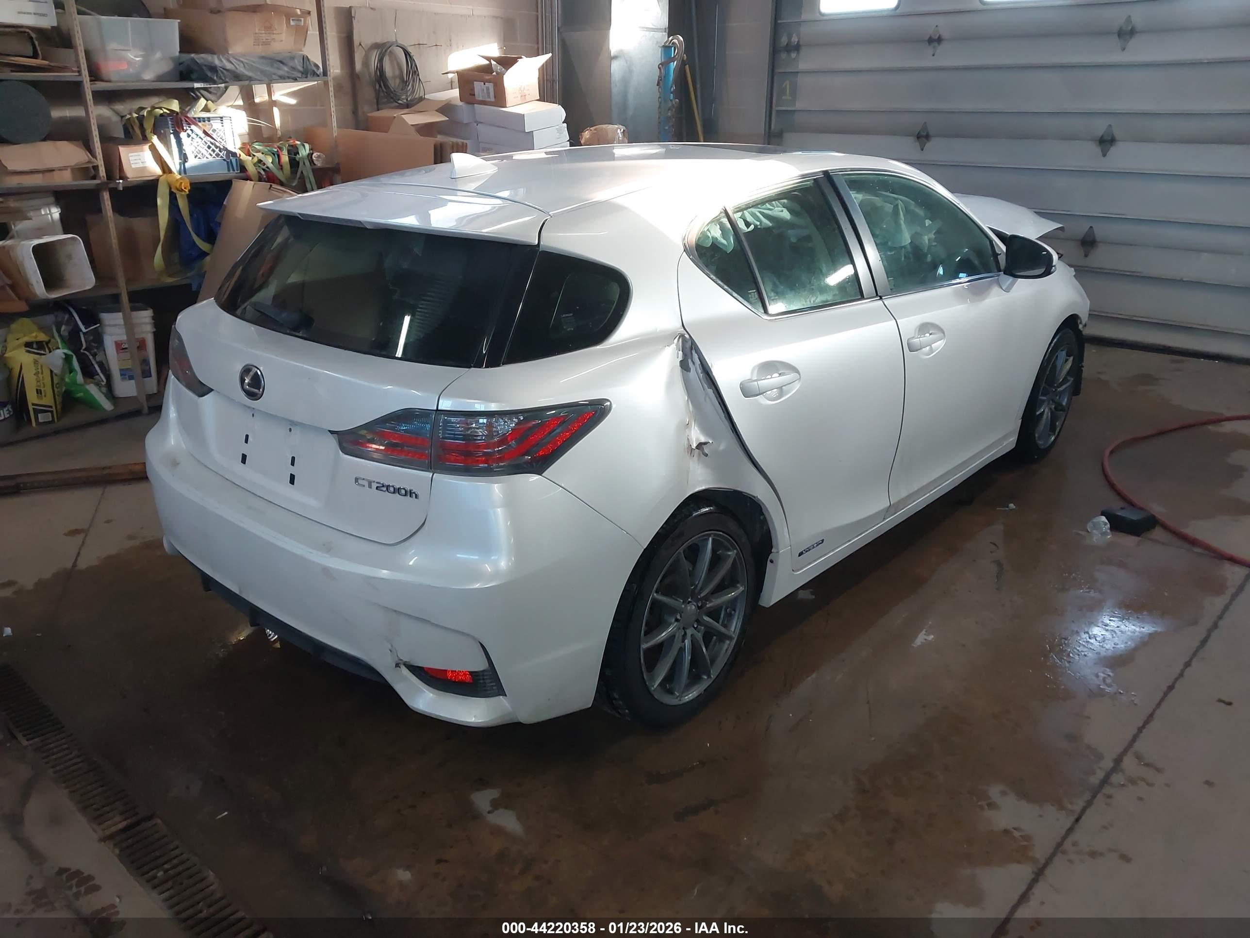 LEXUS CT image 4