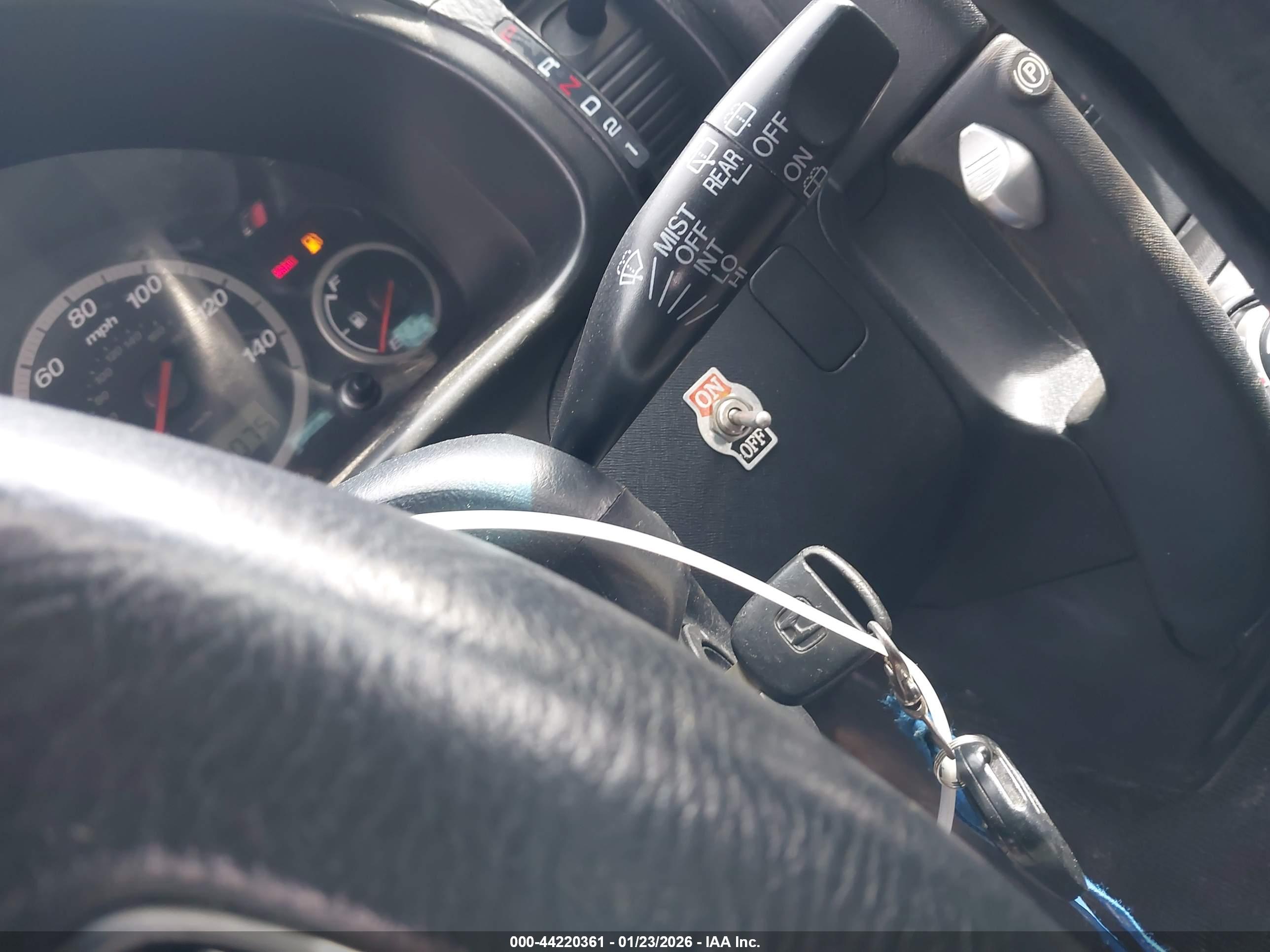 HONDA CR-V image 11