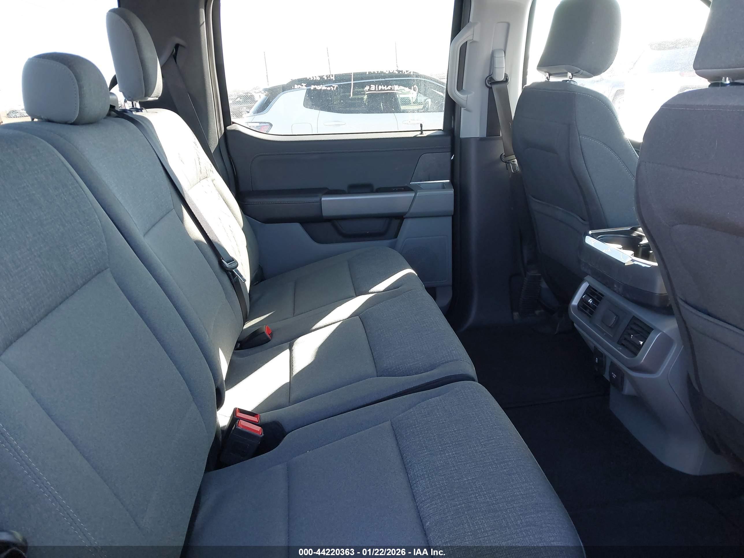 FORD F-150 image 8