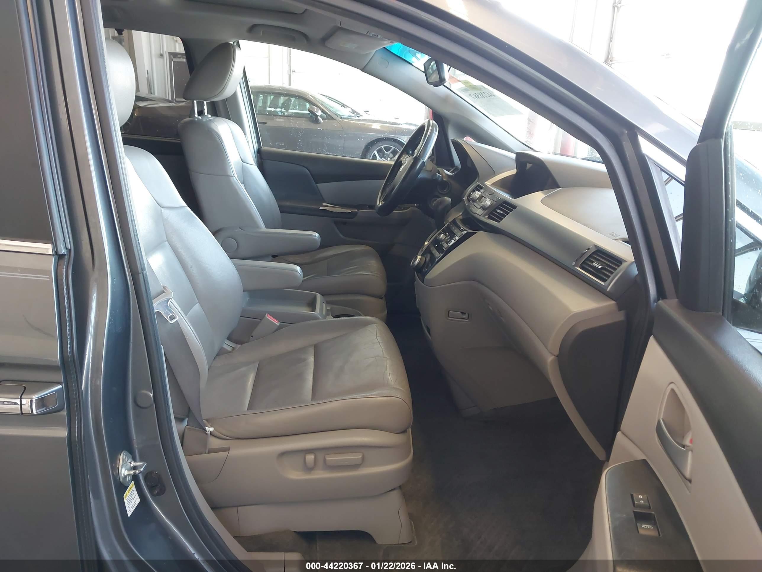 HONDA ODYSSEY image 5