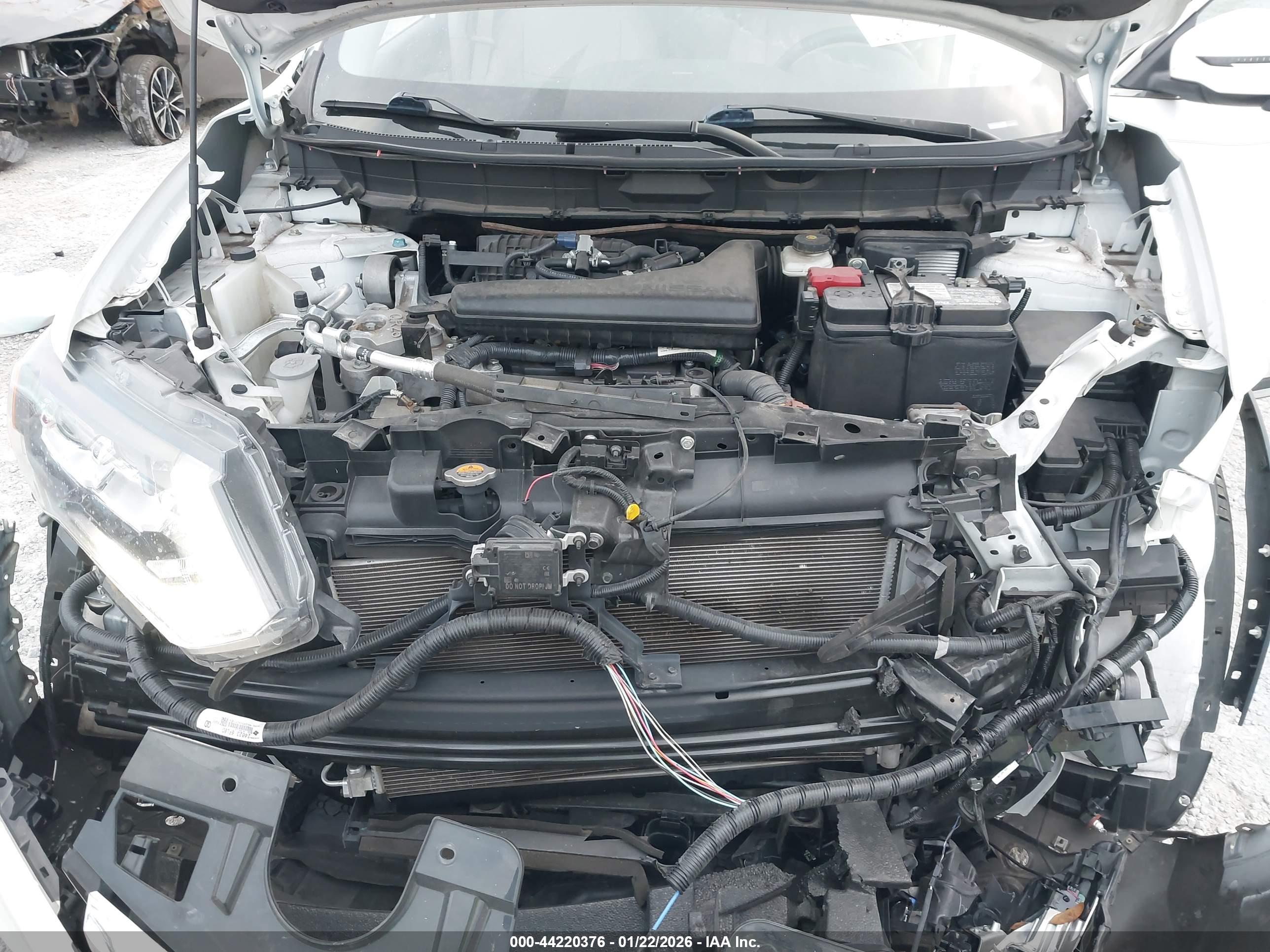NISSAN ROGUE image 10