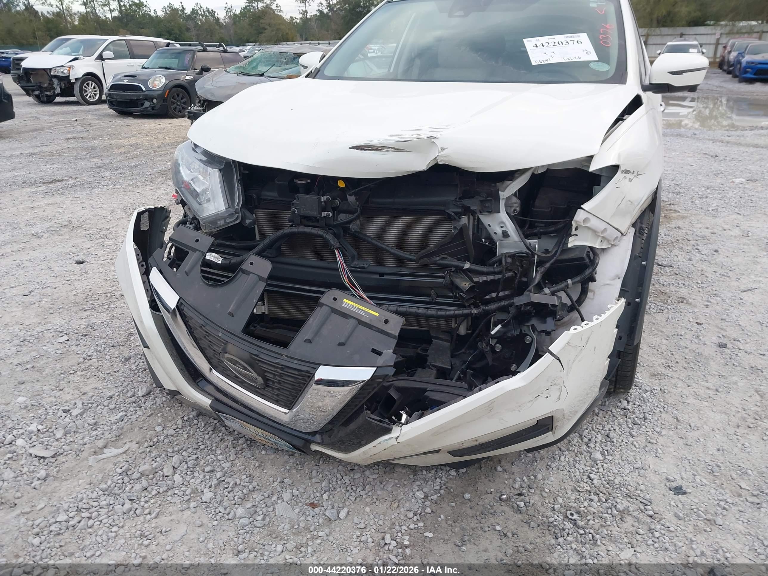 NISSAN ROGUE image 6
