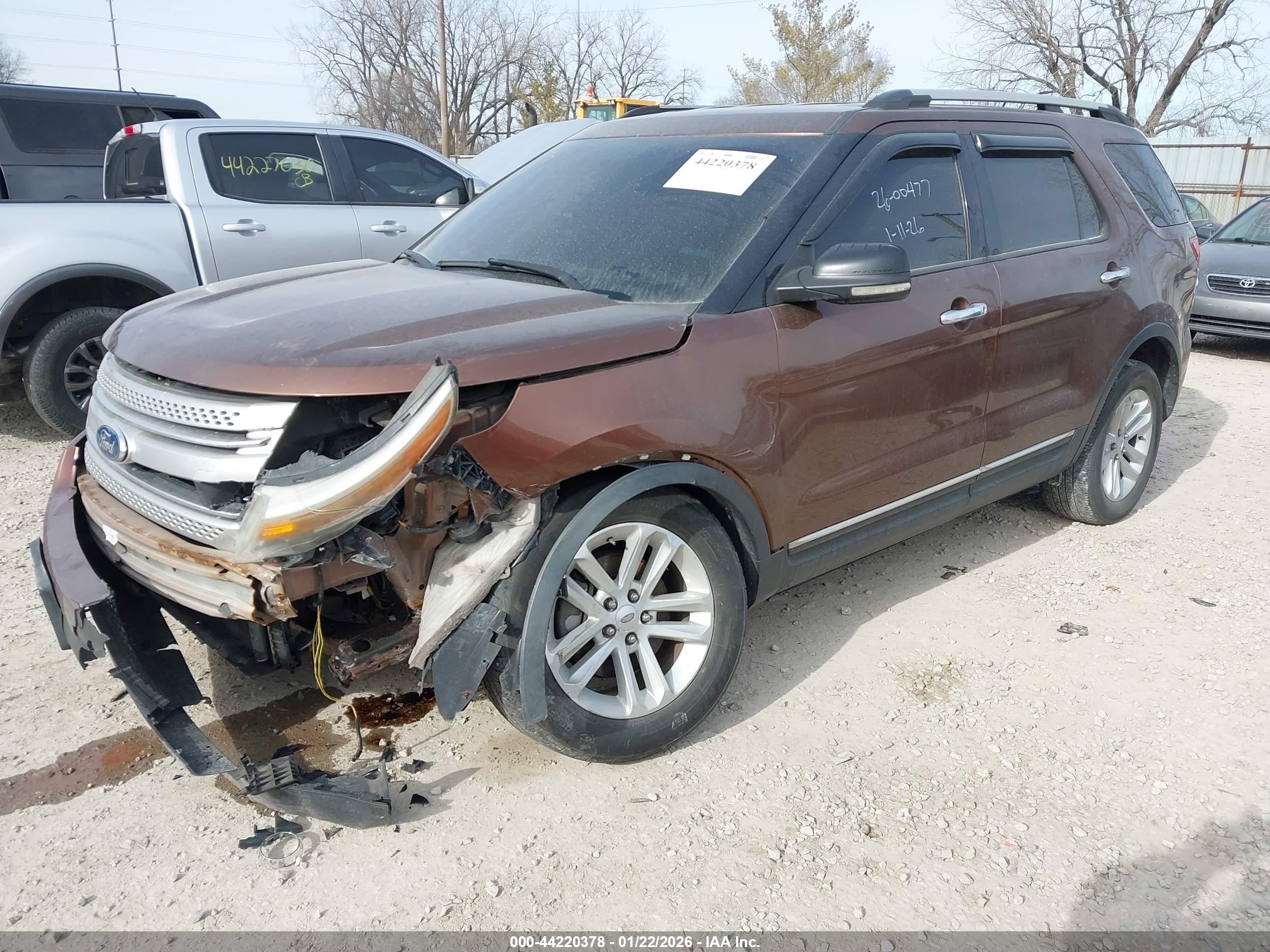 FORD EXPLORER image 2
