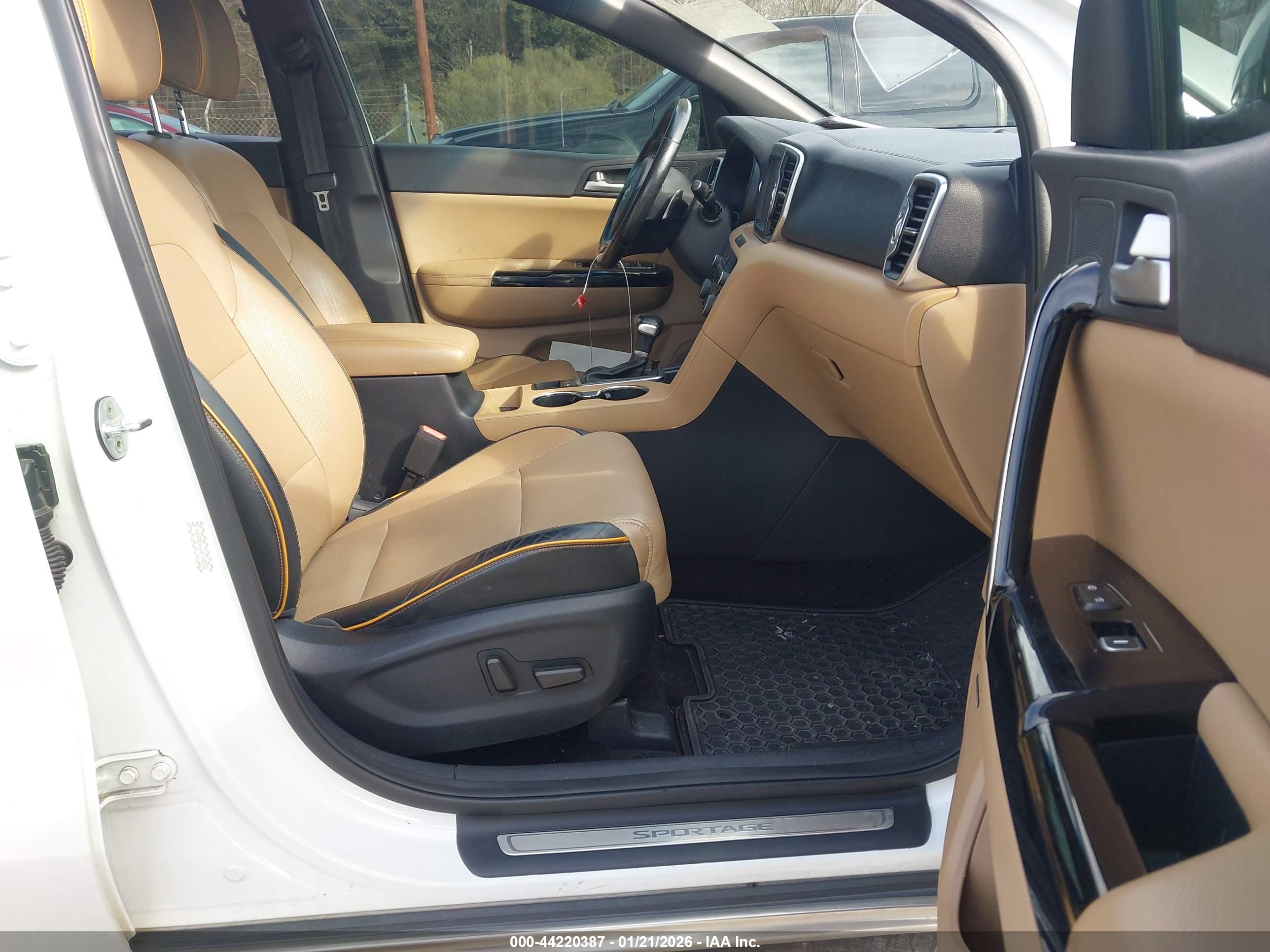 KIA SPORTAGE image 5