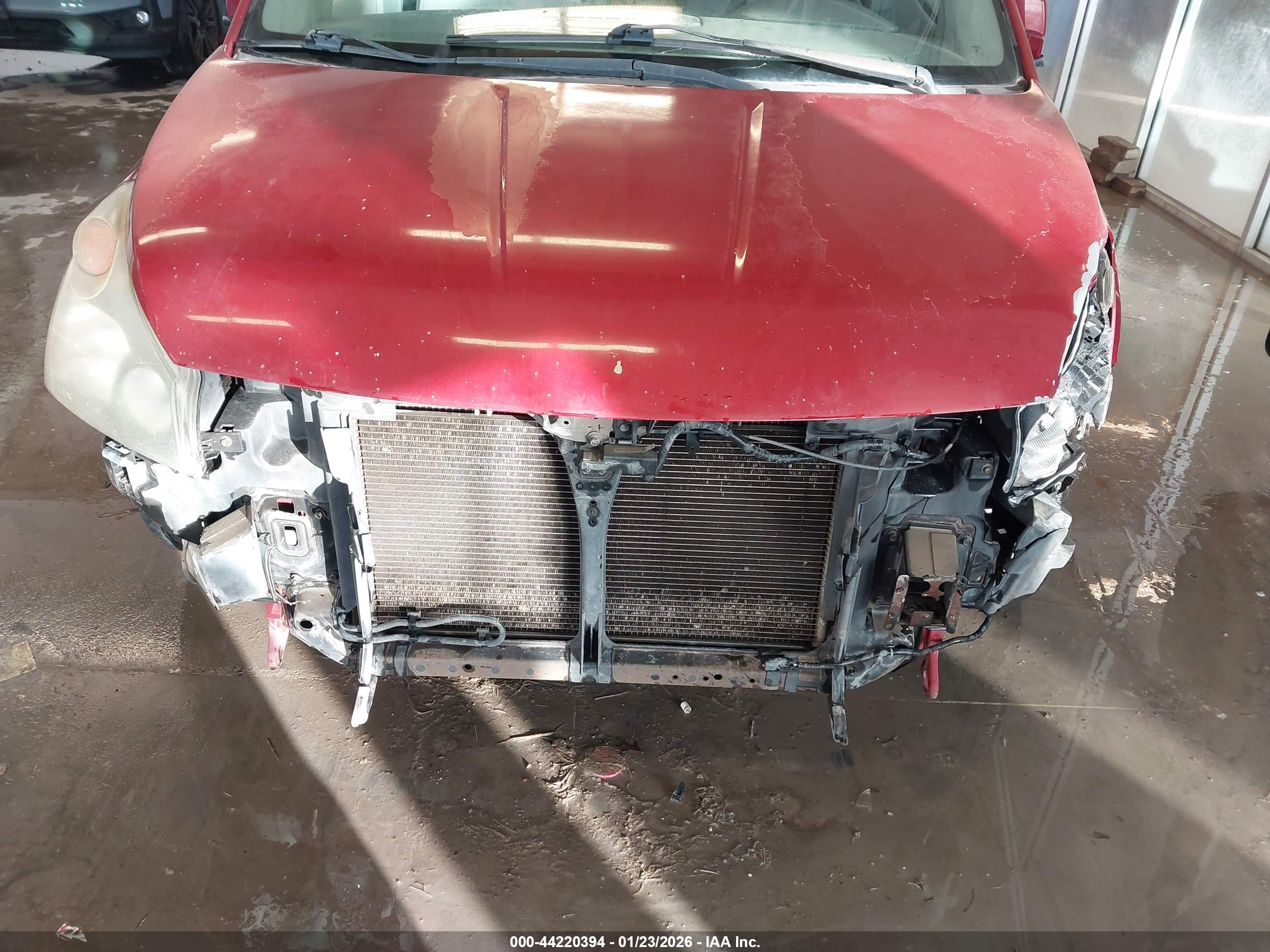 NISSAN QUEST image 6
