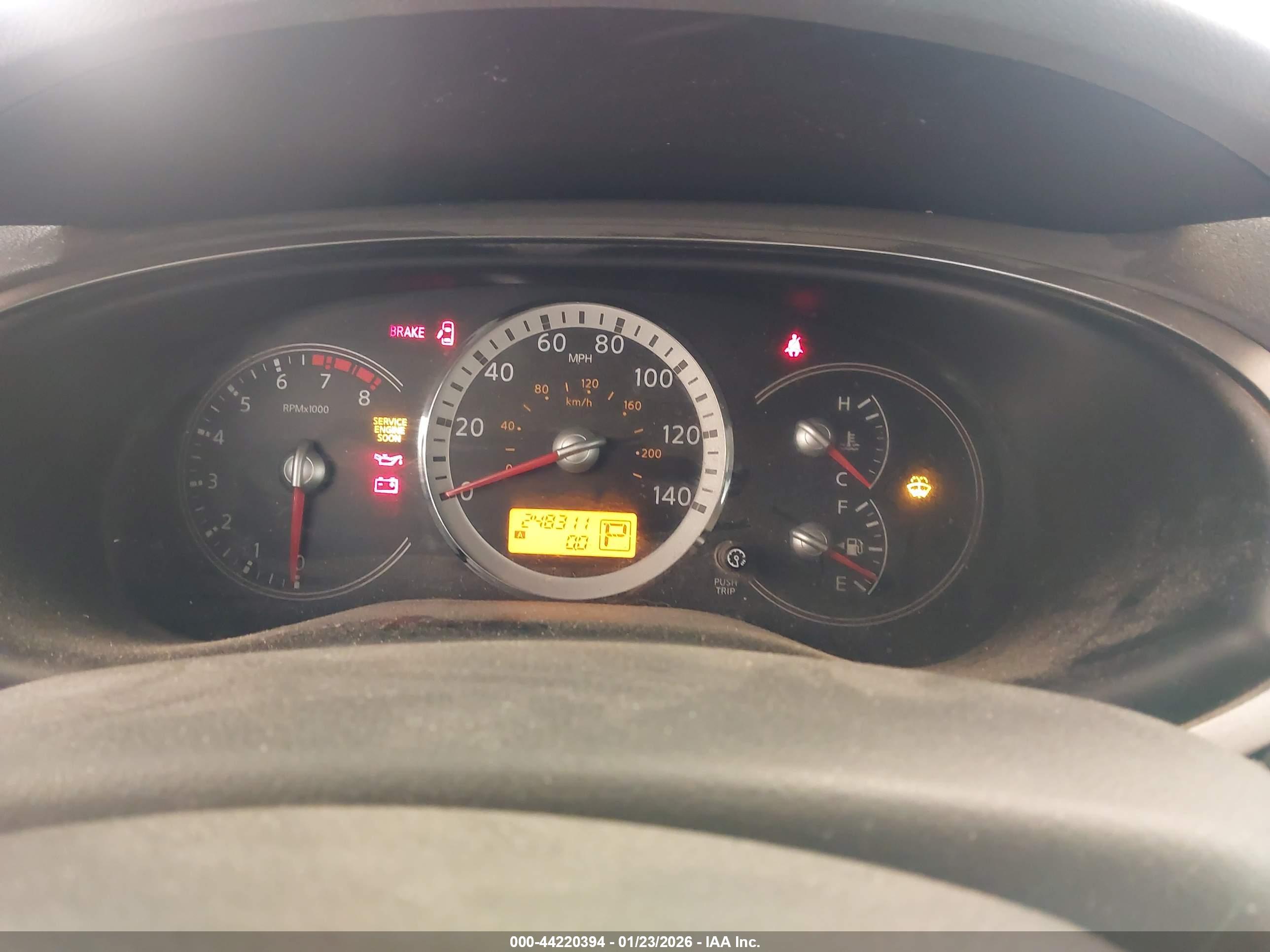 NISSAN QUEST image 7