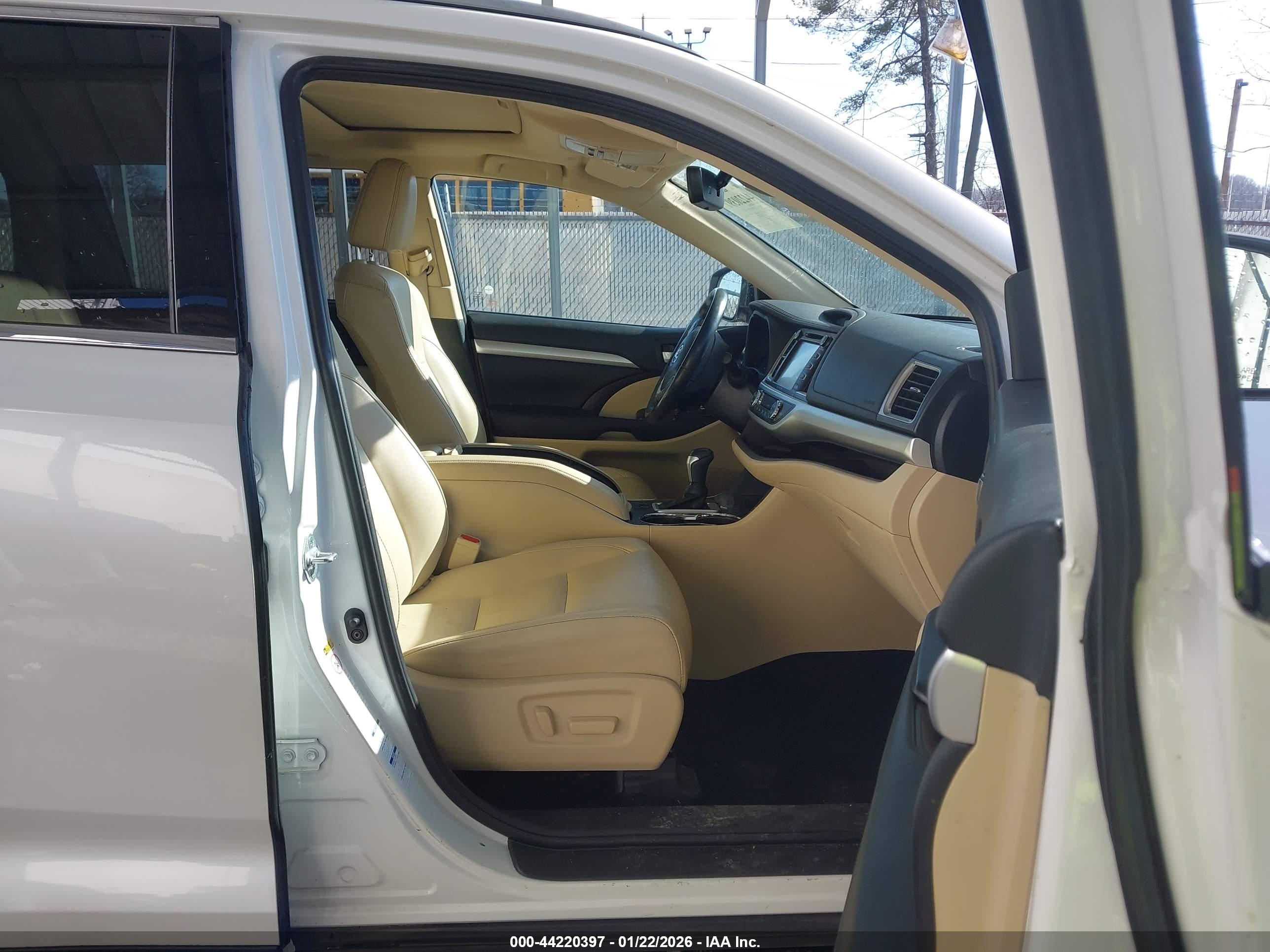 TOYOTA HIGHLANDER image 5