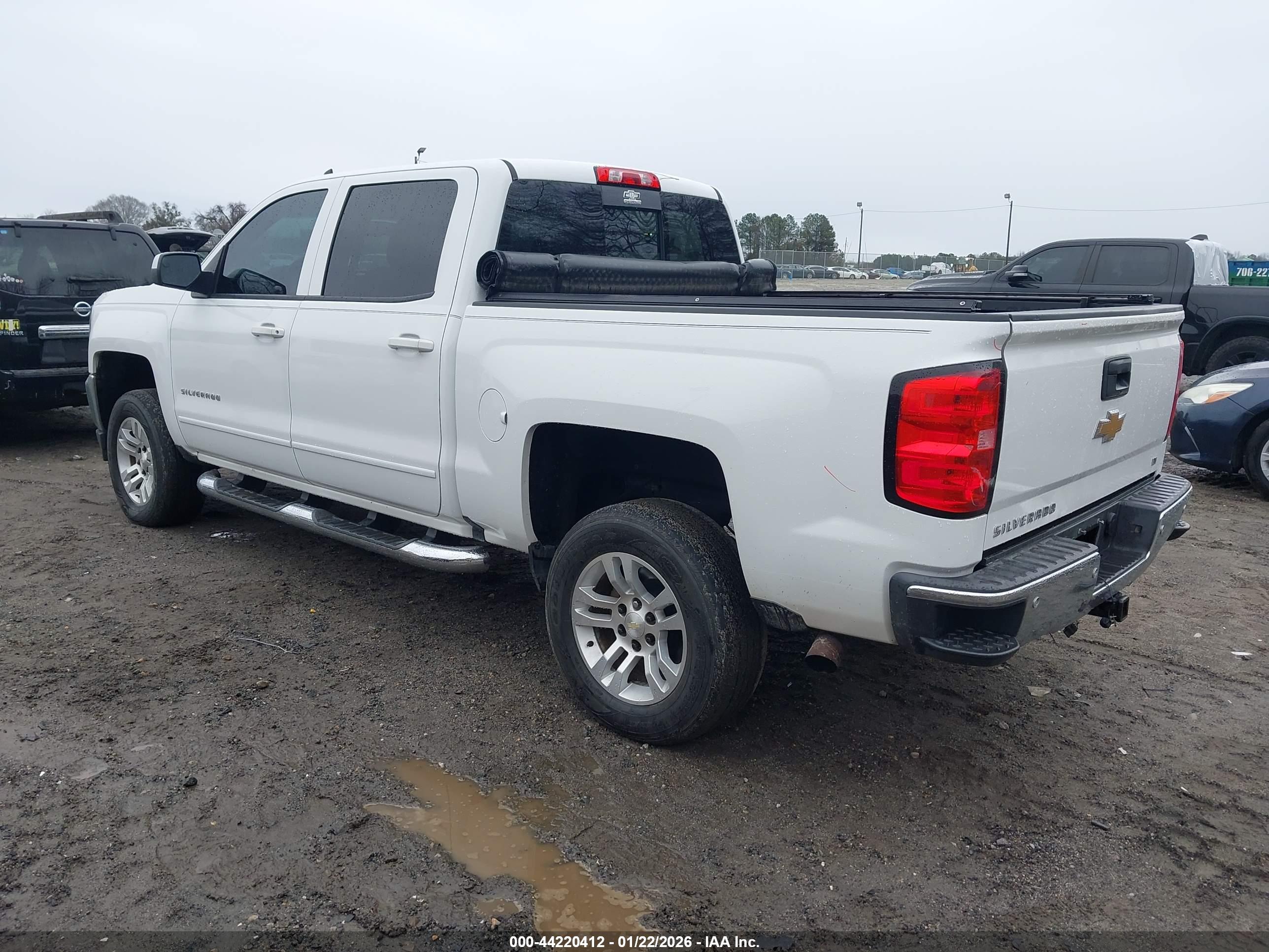 CHEVROLET SILVERADO image 3