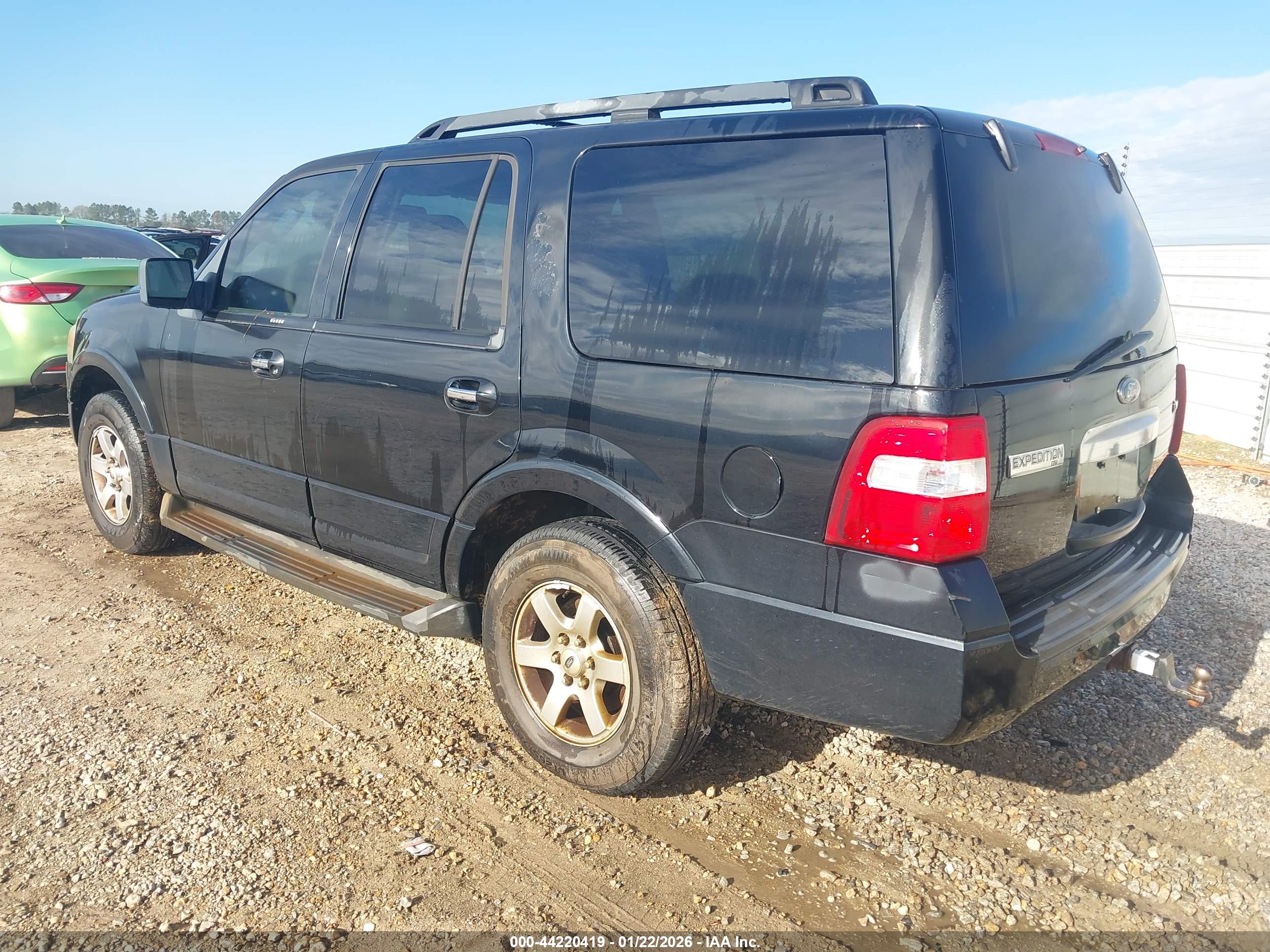 FORD EXPEDITION image 3