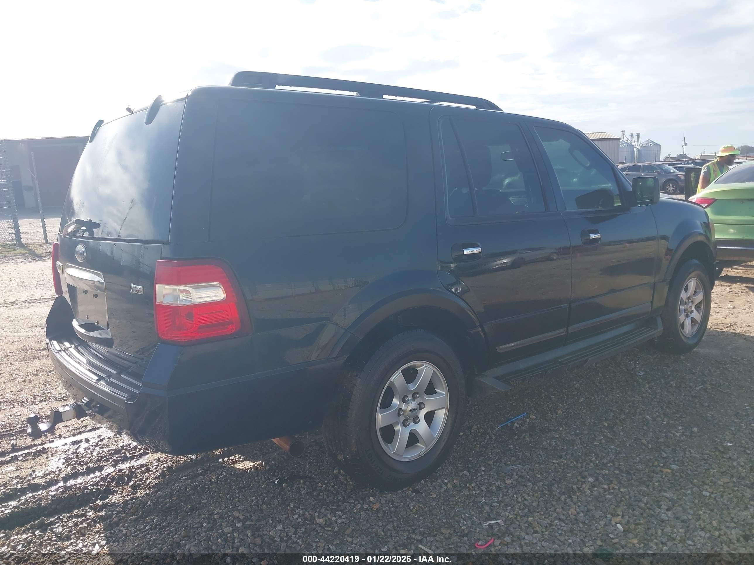 FORD EXPEDITION image 4