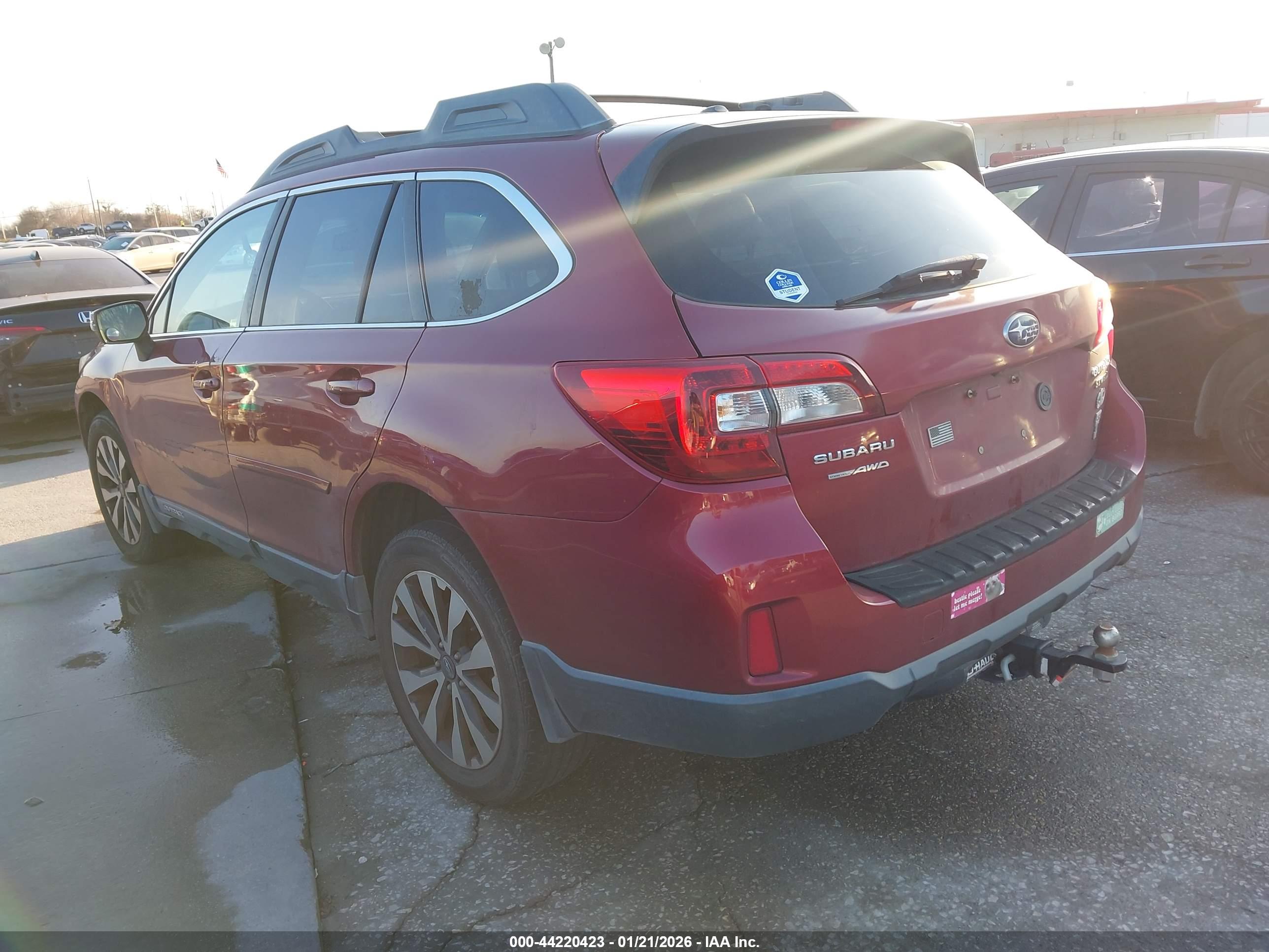 SUBARU OUTBACK image 3