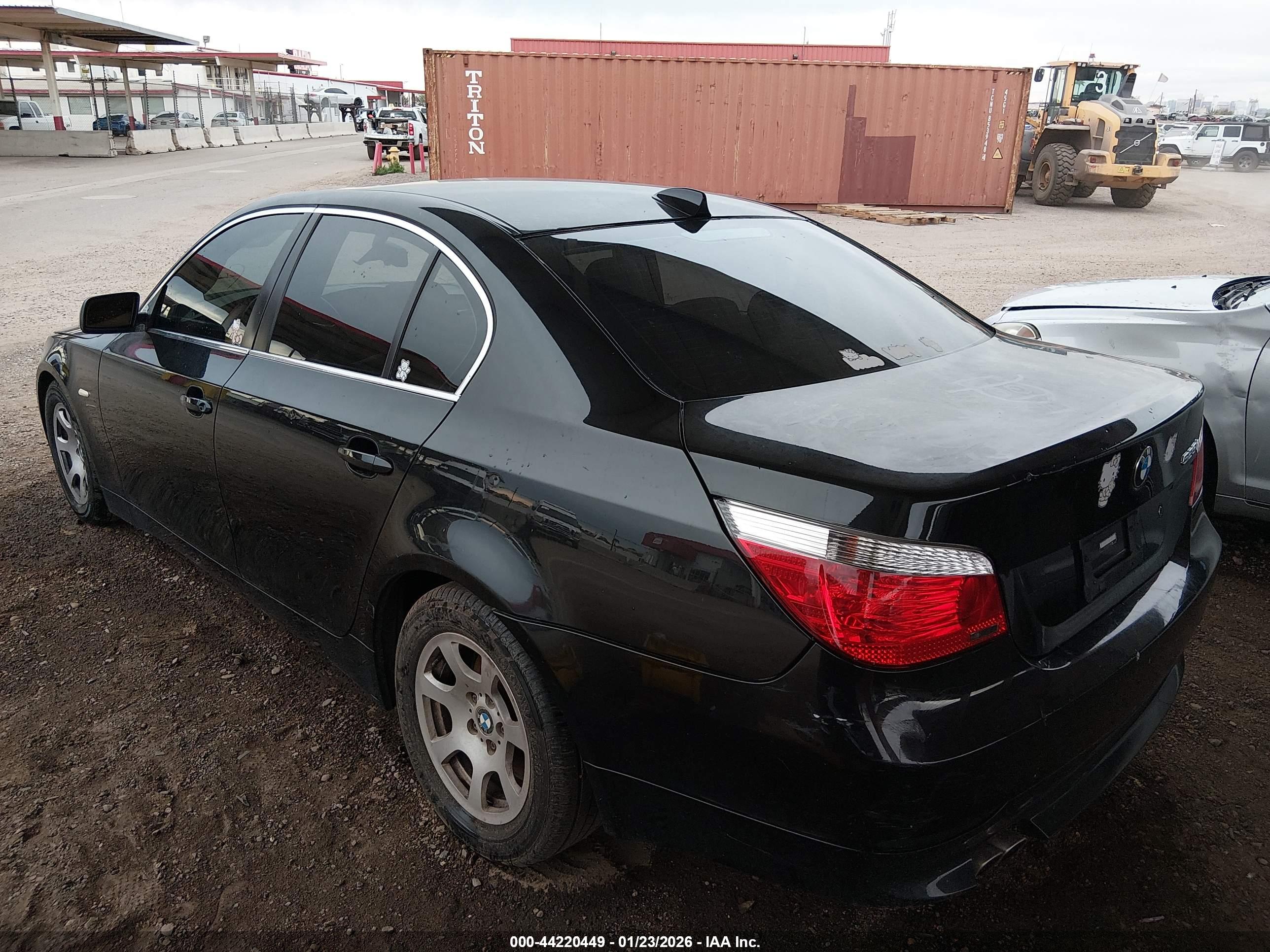 BMW 525I image 3