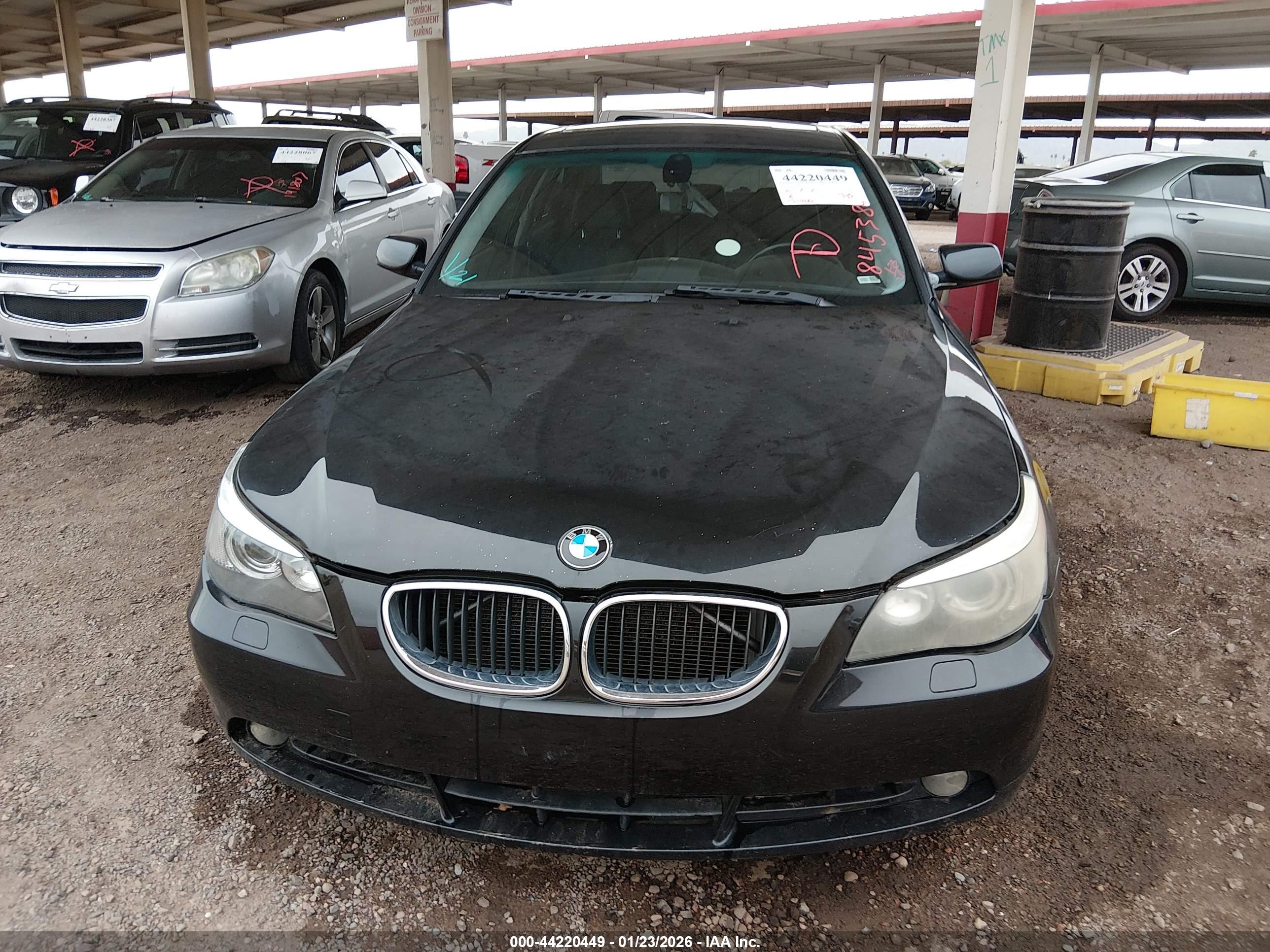BMW 525I image 6