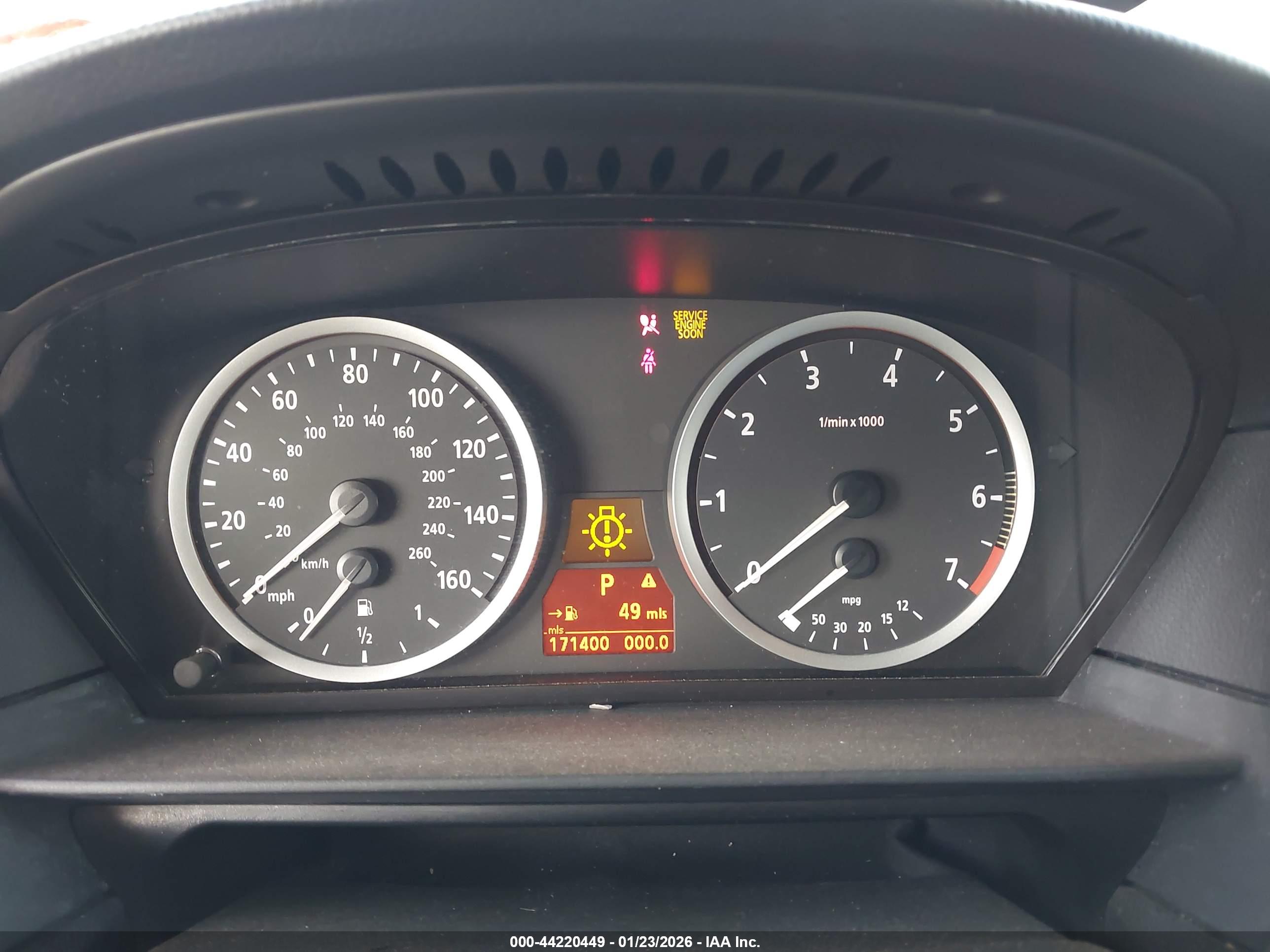 BMW 525I image 7