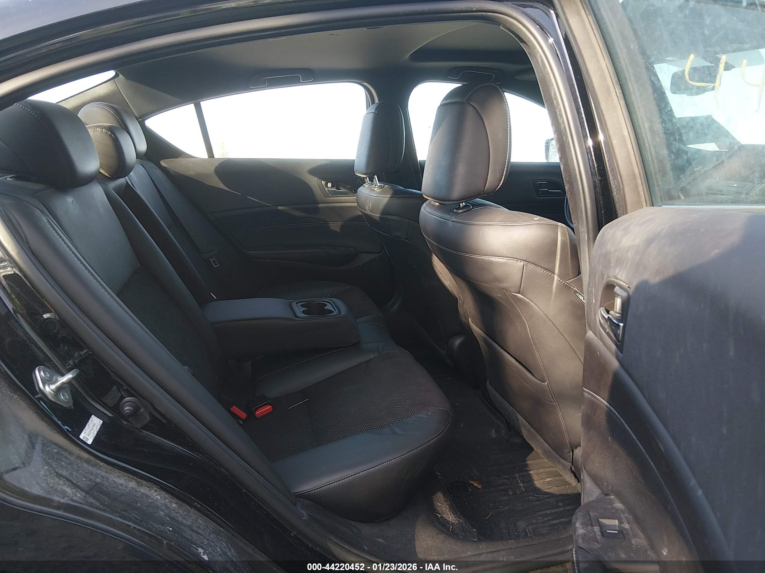 ACURA ILX image 8